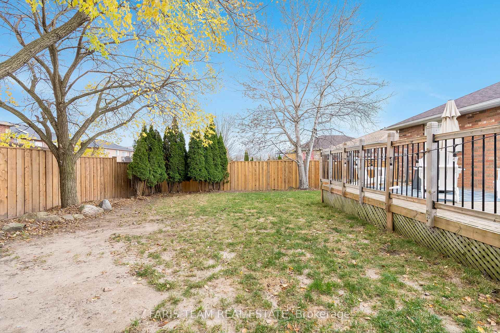 Photo 22 of 126 Sandringham Drive, Barrie, Innis-Shore — HOMEH