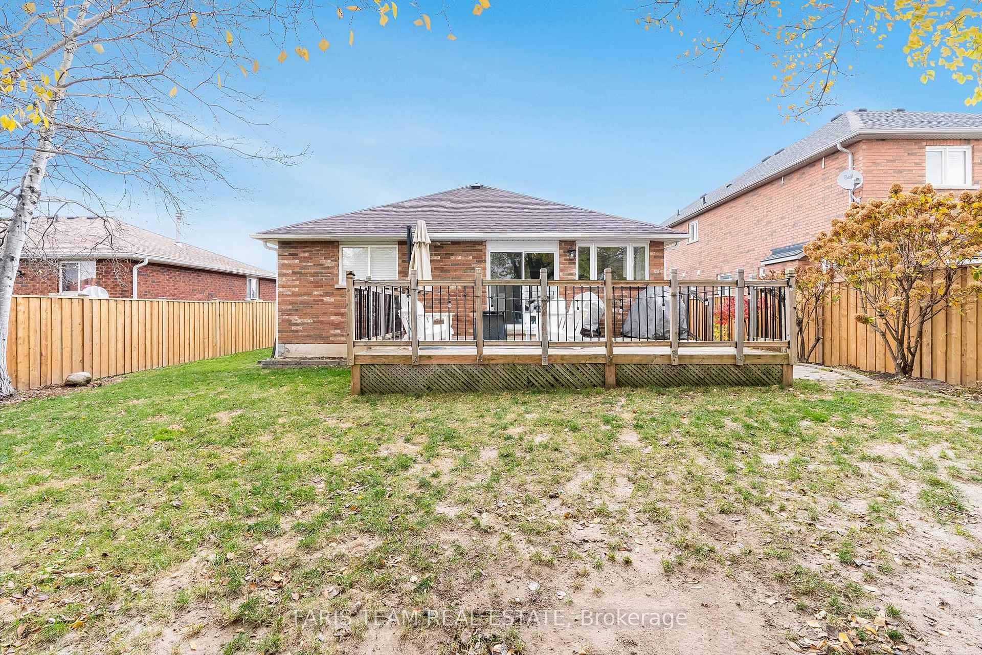 Photo 23 of 126 Sandringham Drive, Barrie, Innis-Shore — HOMEH