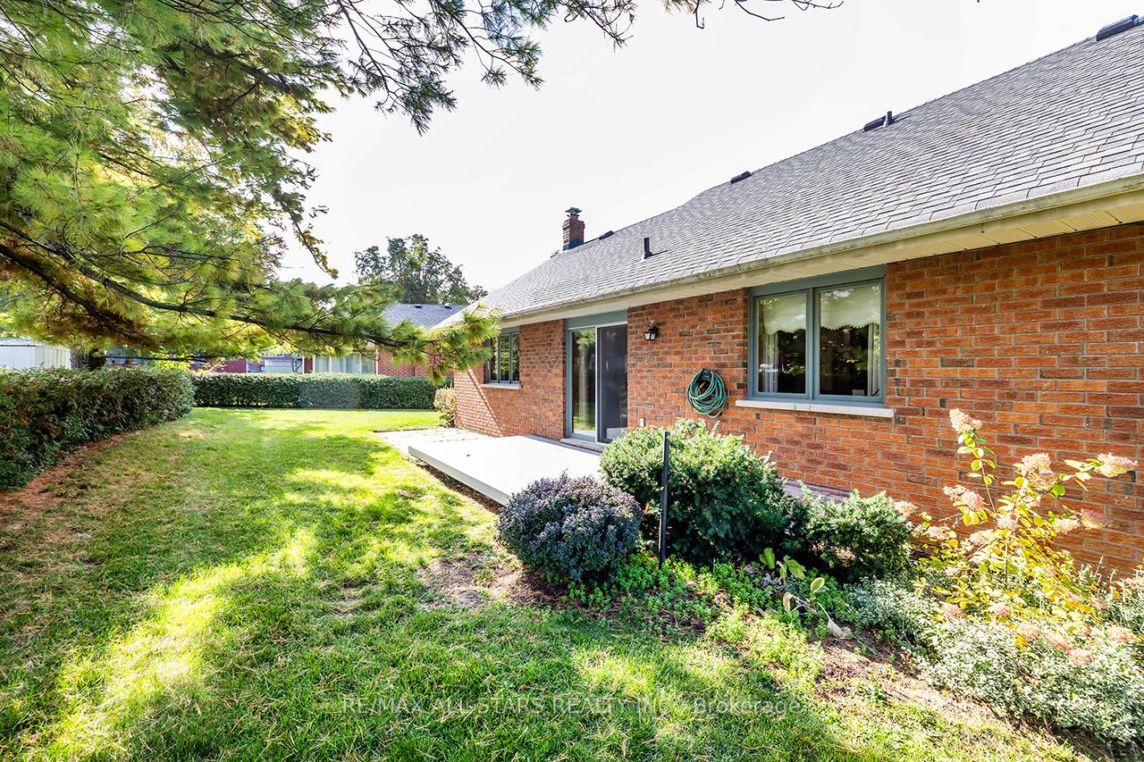 Photo 6 of 14 Windor Court, Brock, Cannington — HOMEH