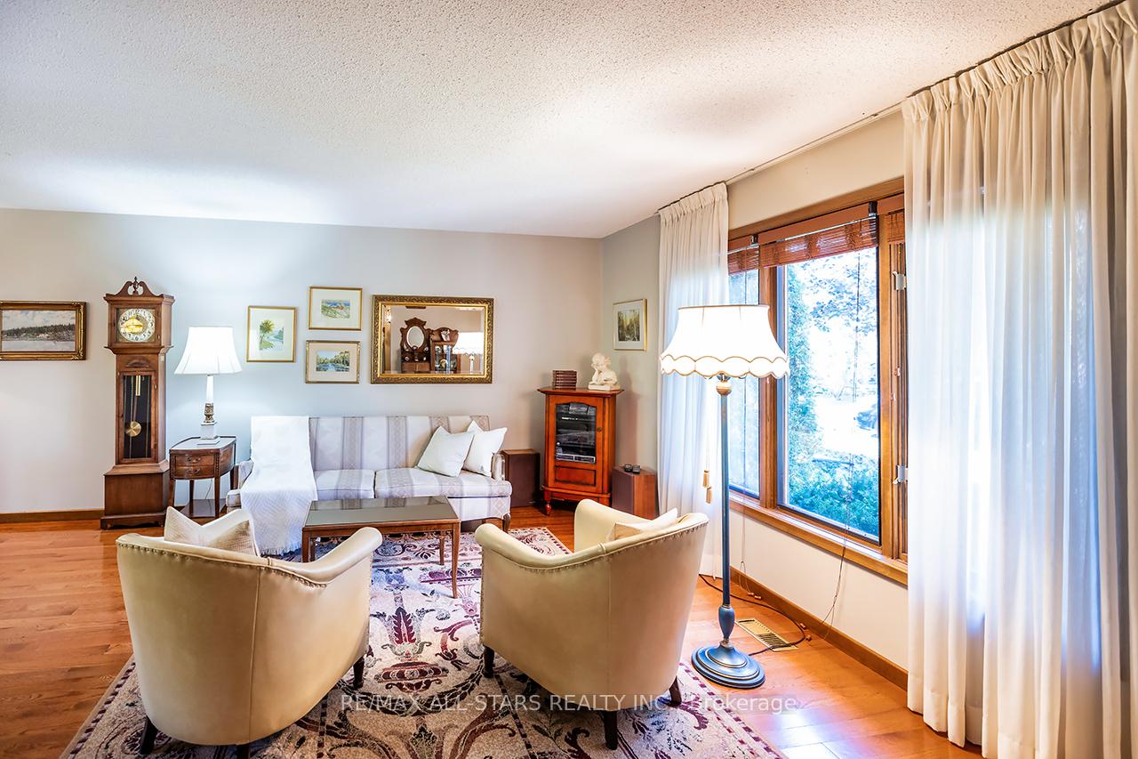 Photo 12 of 14 Windor Court, Brock, Cannington — HOMEH