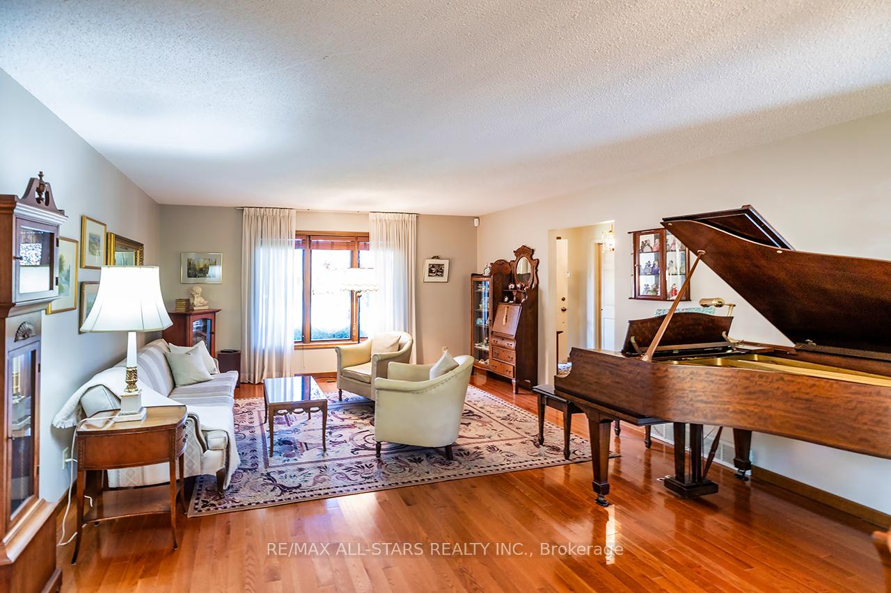 Photo 10 of 14 Windor Court, Brock, Cannington — HOMEH