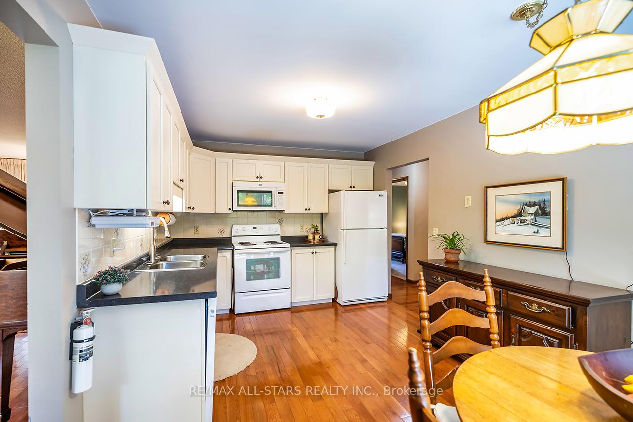 Photo 11 of 14 Windor Court, Brock, Cannington — HOMEH