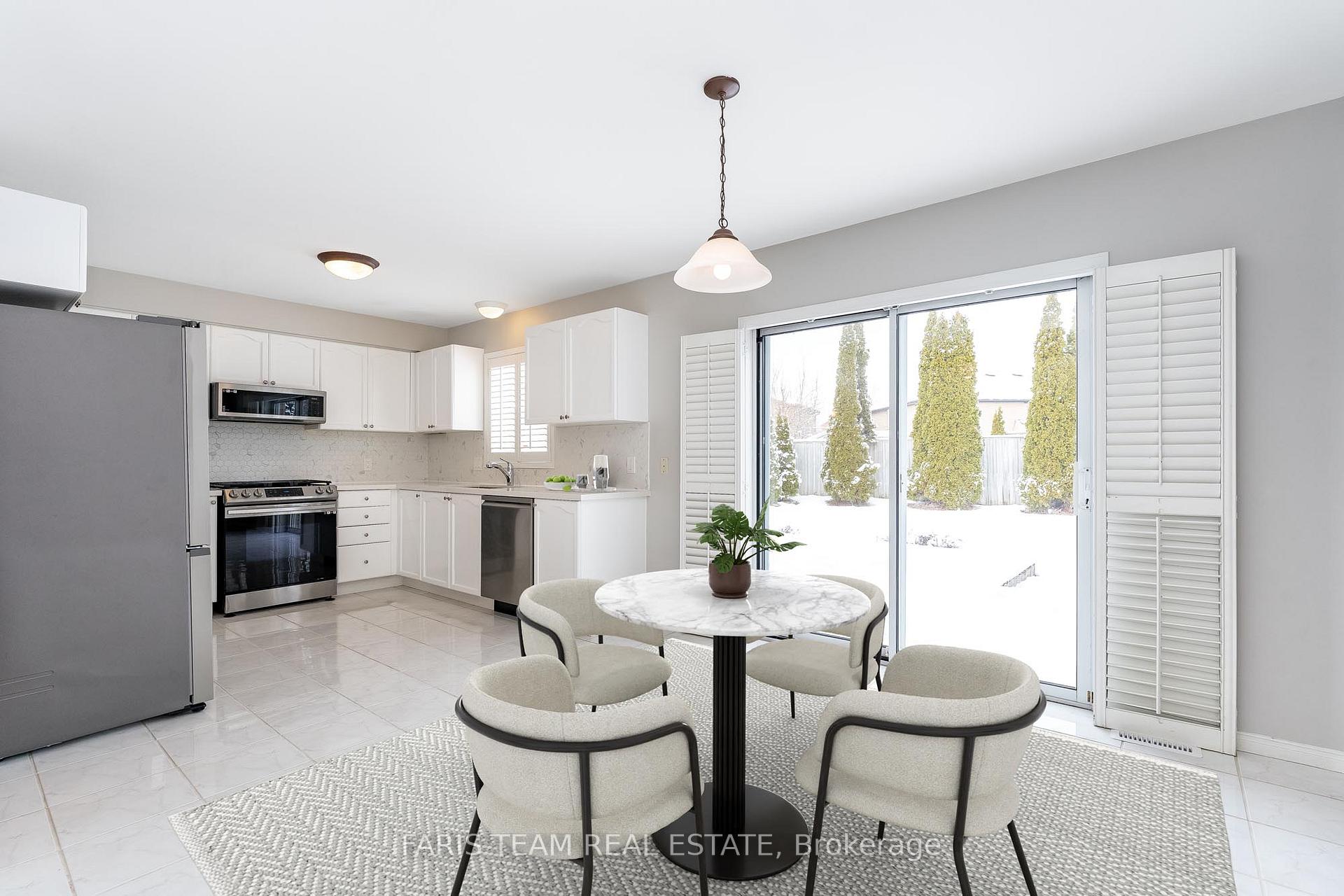 Photo 2 of 8 Farmstead Crescent, Barrie, Holly — HOMEH