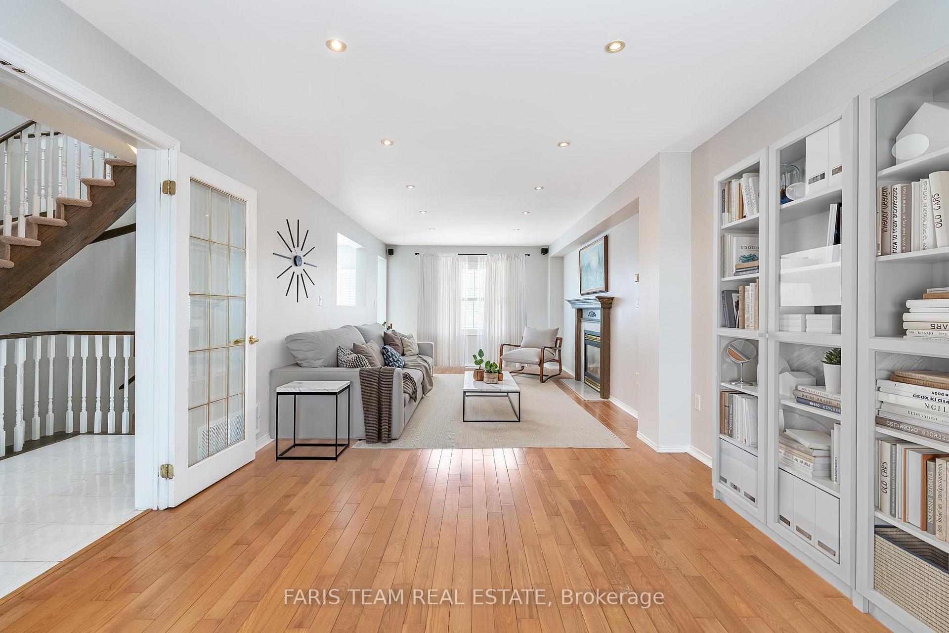 Photo 6 of 8 Farmstead Crescent, Barrie, Holly — HOMEH