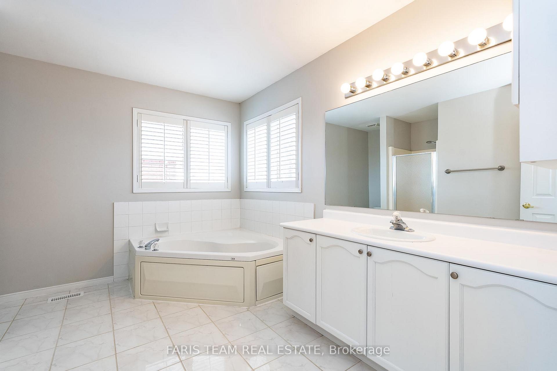 Photo 9 of 8 Farmstead Crescent, Barrie, Holly — HOMEH