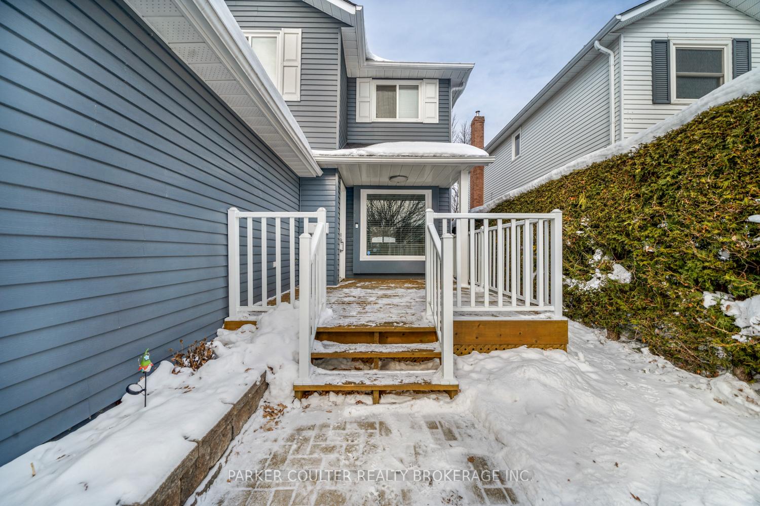 Photo 4 of 58 D'ambrosio Drive, Barrie, Painswick North — HOMEH