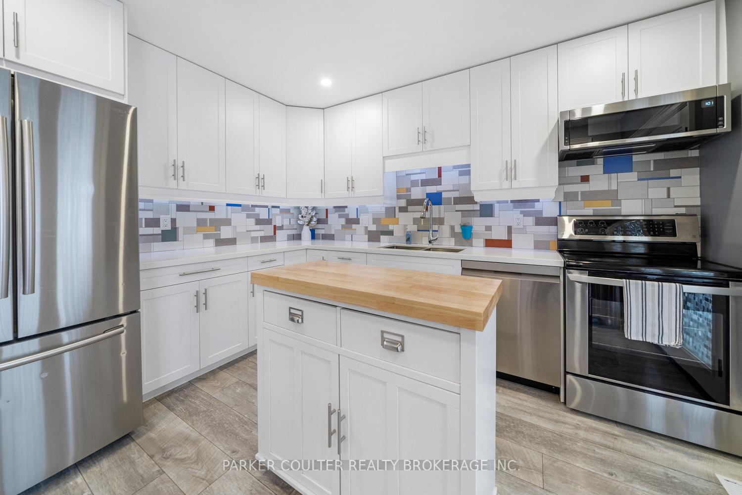 Photo 7 of 58 D'ambrosio Drive, Barrie, Painswick North — HOMEH