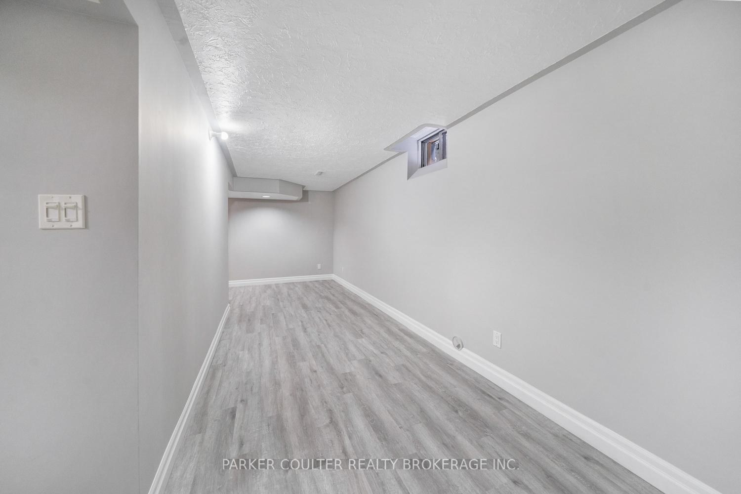Photo 25 of 58 D'ambrosio Drive, Barrie, Painswick North — HOMEH