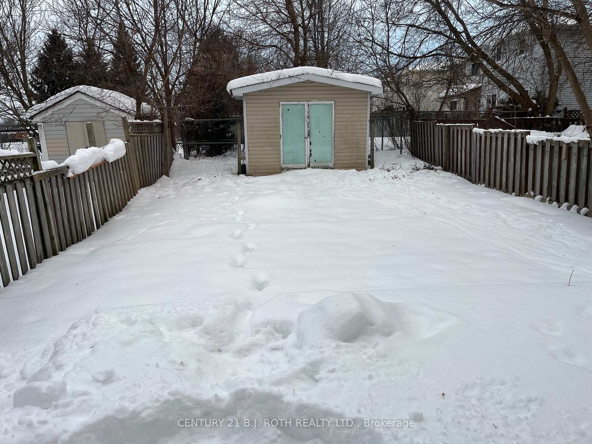 Photo 3 of 190 Hickling Trail, Barrie, Grove East — HOMEH