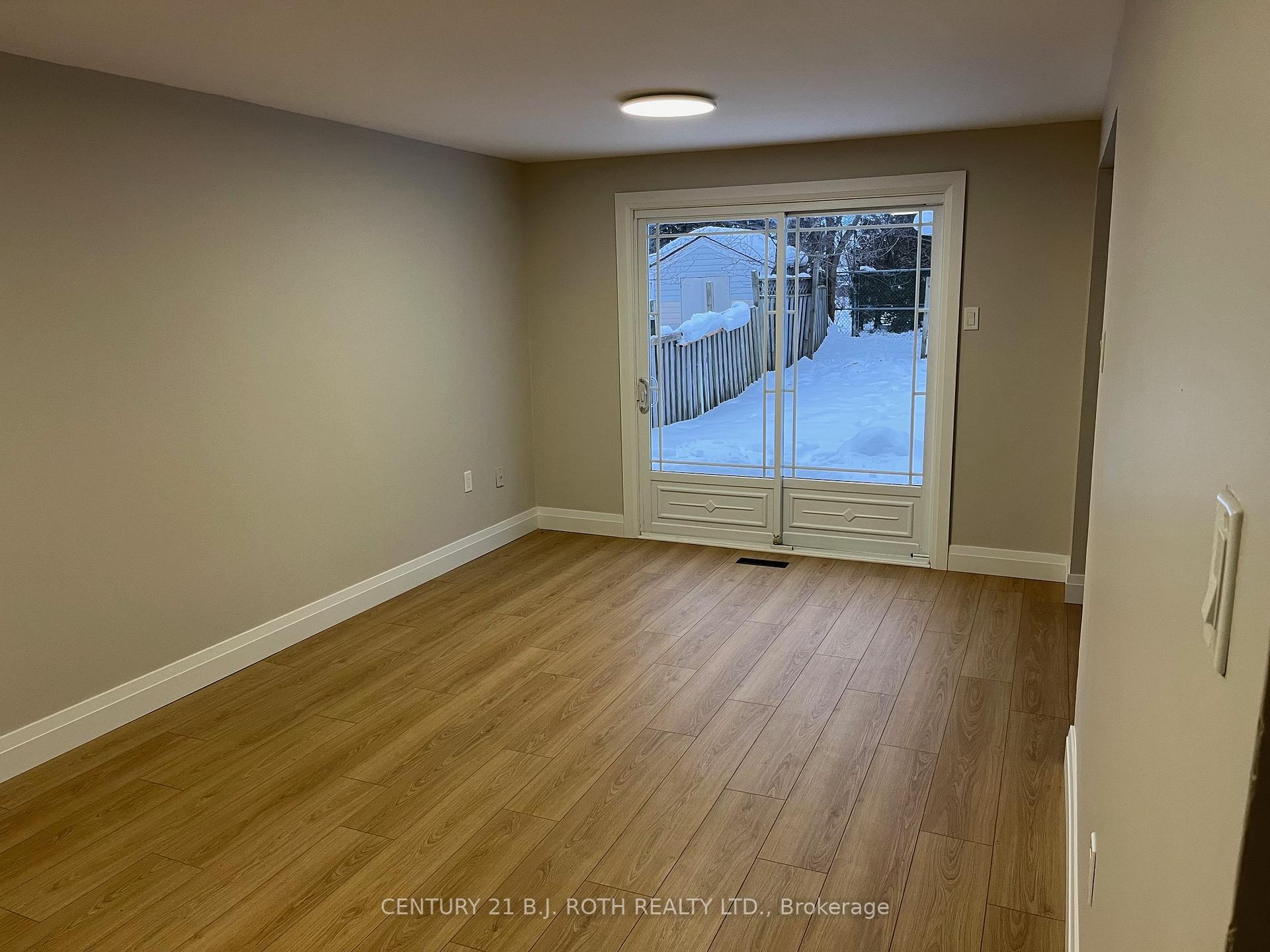 Photo 6 of 190 Hickling Trail, Barrie, Grove East — HOMEH