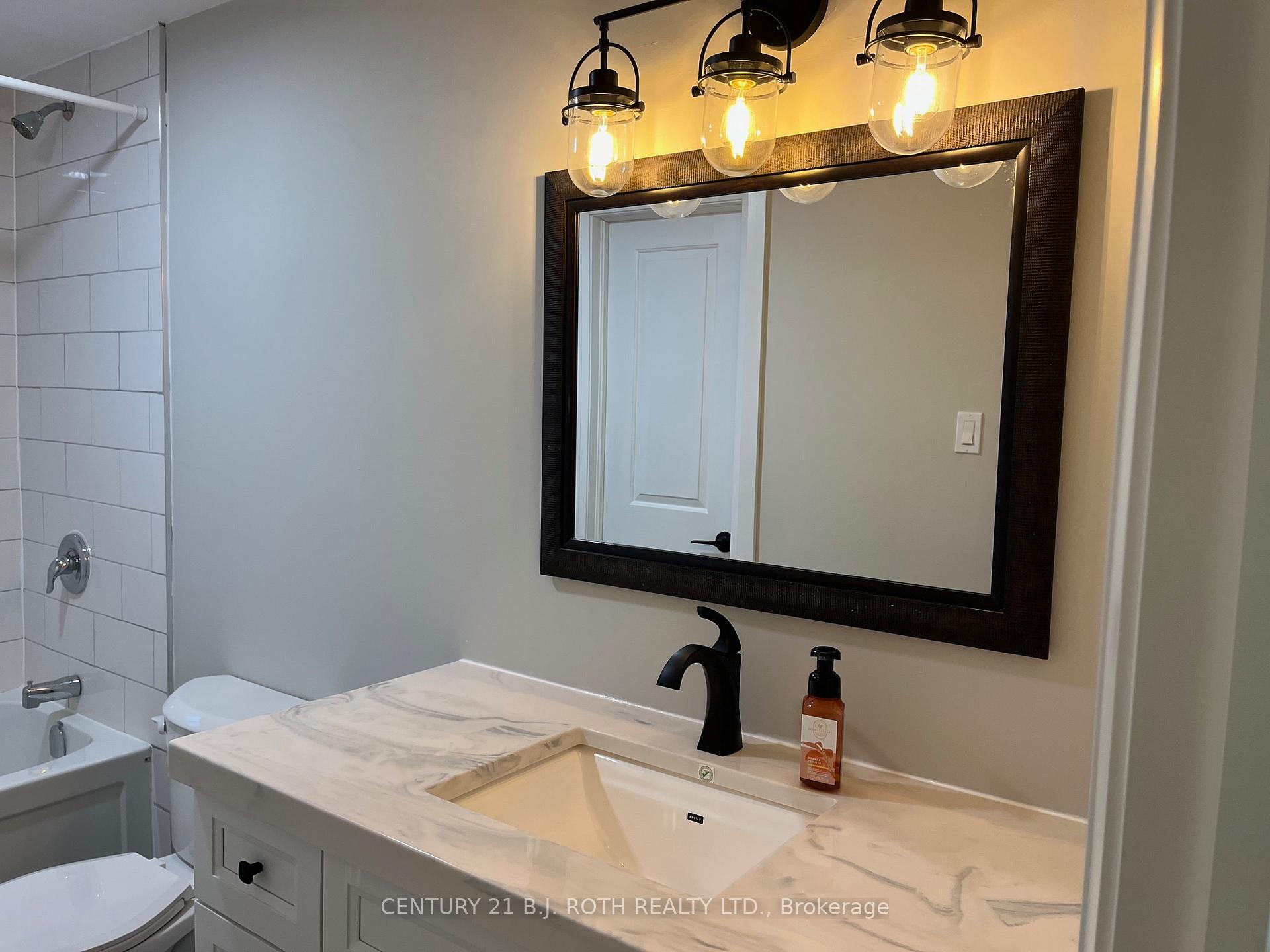 Photo 10 of 190 Hickling Trail, Barrie, Grove East — HOMEH