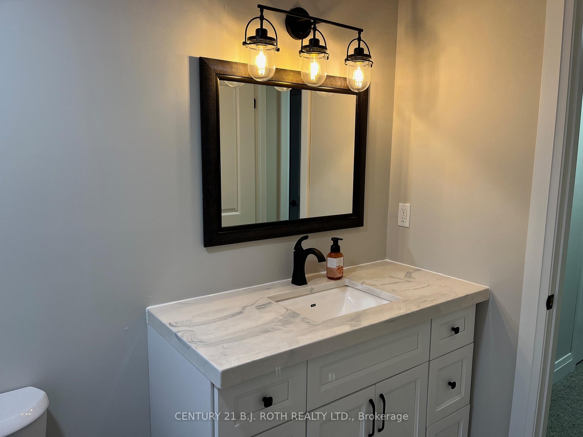 Photo 12 of 190 Hickling Trail, Barrie, Grove East — HOMEH