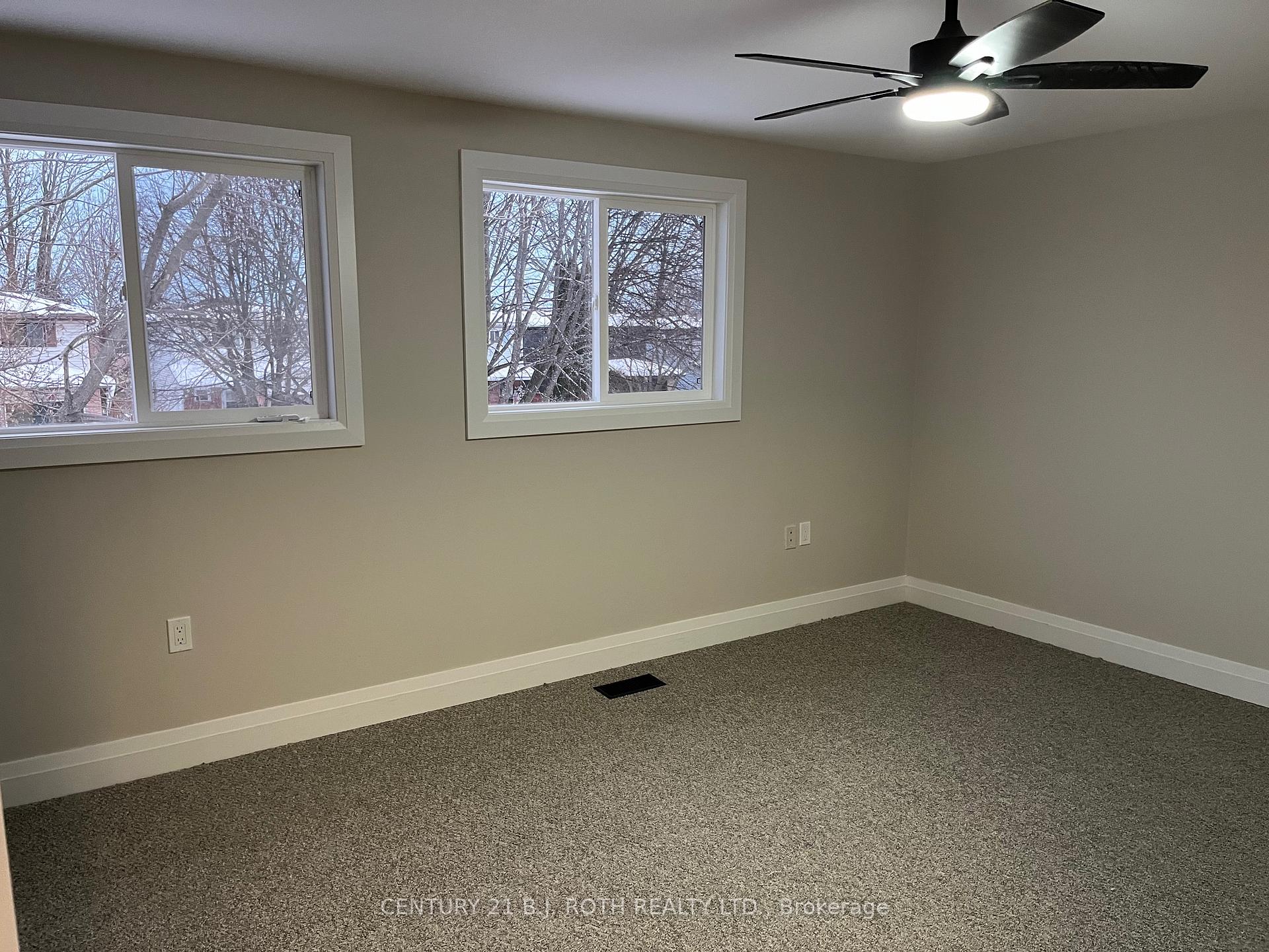 Photo 13 of 190 Hickling Trail, Barrie, Grove East — HOMEH
