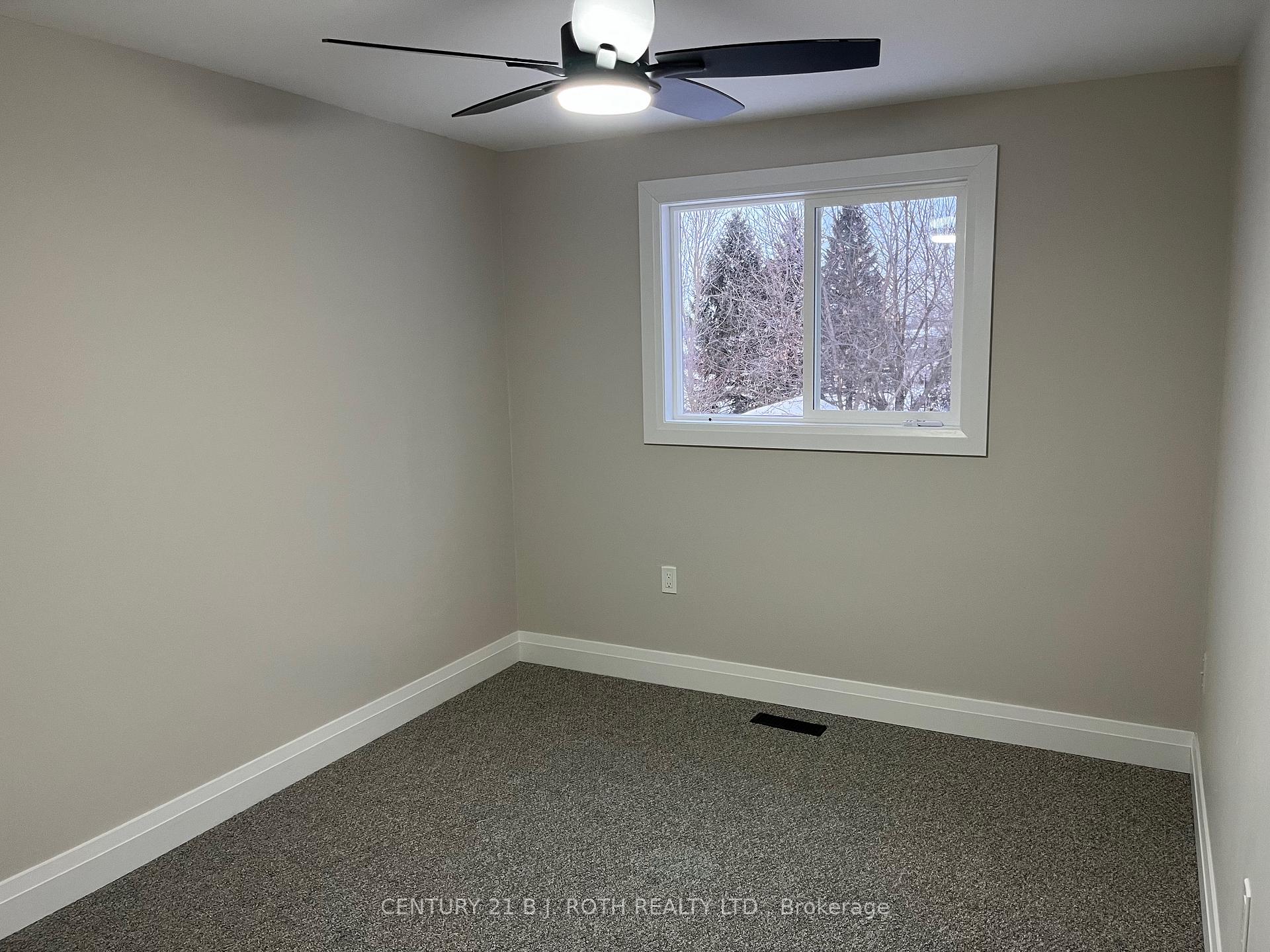Photo 14 of 190 Hickling Trail, Barrie, Grove East — HOMEH