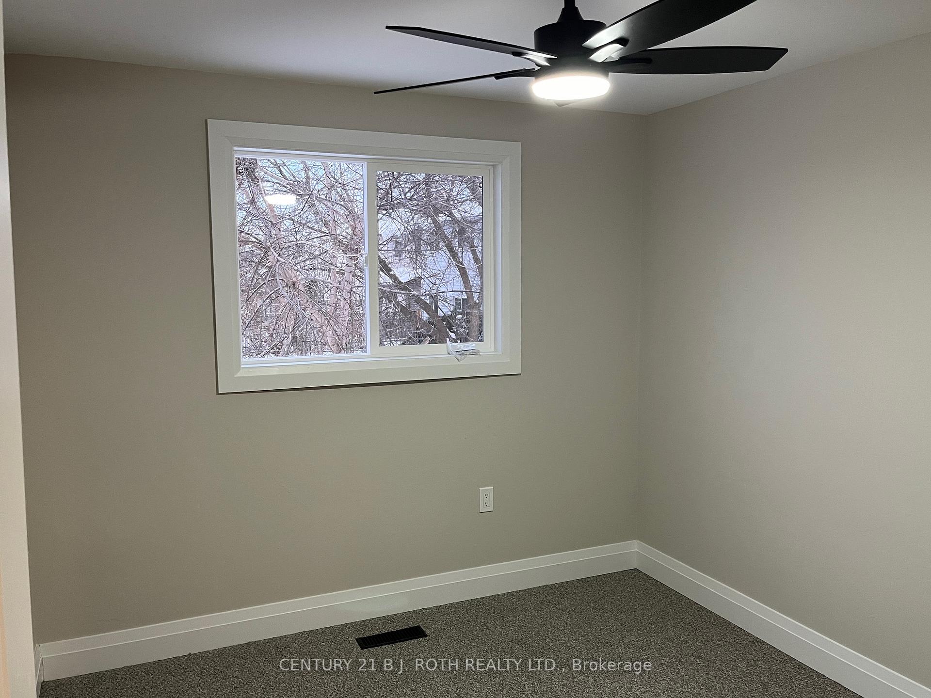 Photo 17 of 190 Hickling Trail, Barrie, Grove East — HOMEH