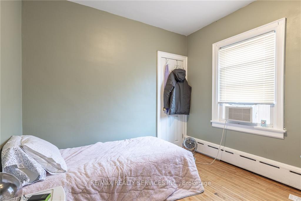 Photo 6 of 86 Maple Street, St. Catharines, Downtown — HOMEH