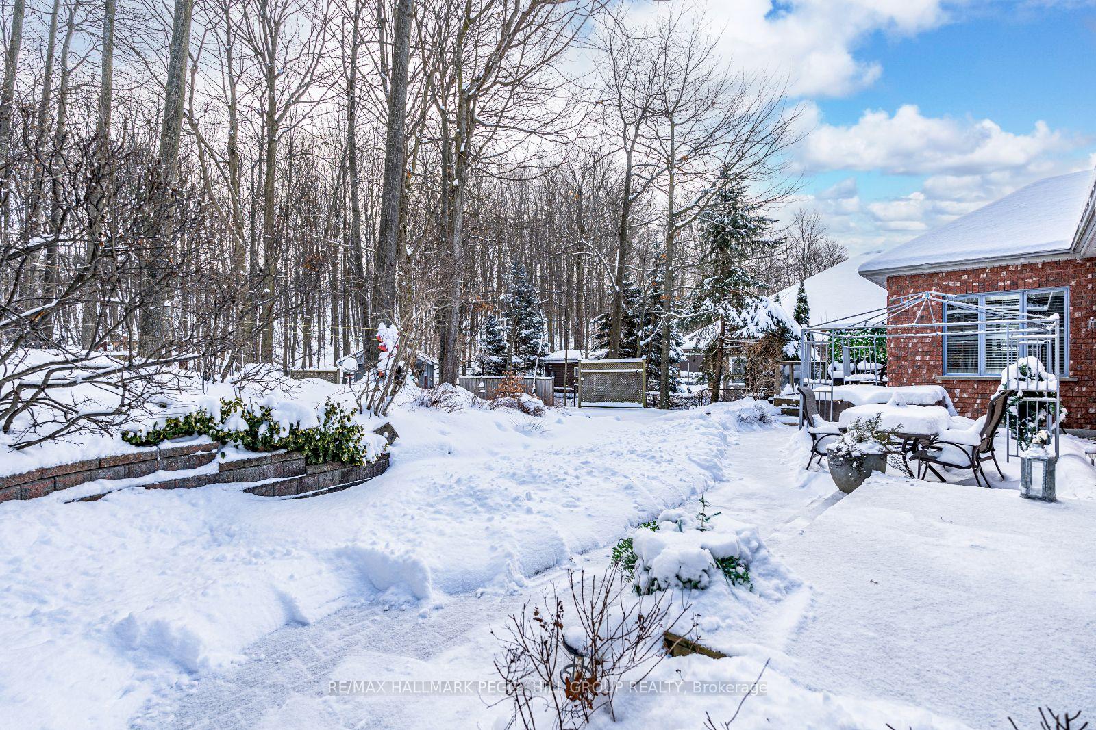 Photo 19 of 128 Wildwood Trail, Barrie, Ardagh — HOMEH