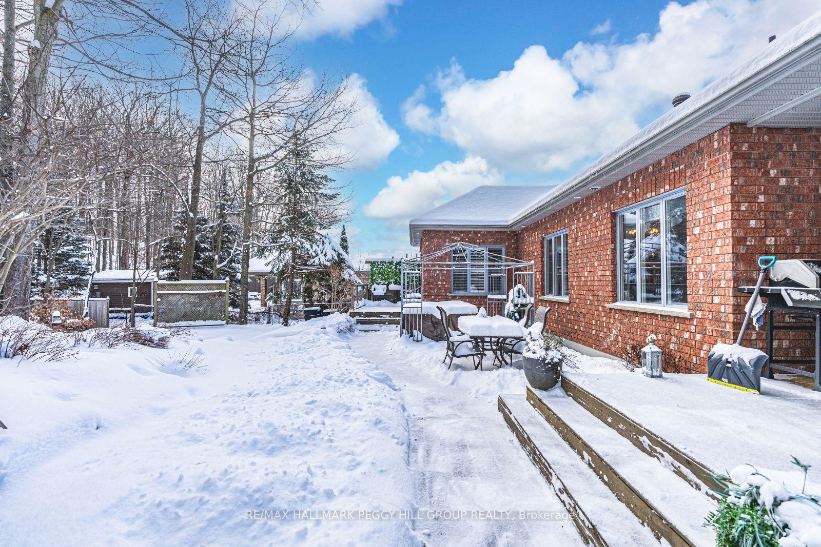 Photo 20 of 128 Wildwood Trail, Barrie, Ardagh — HOMEH