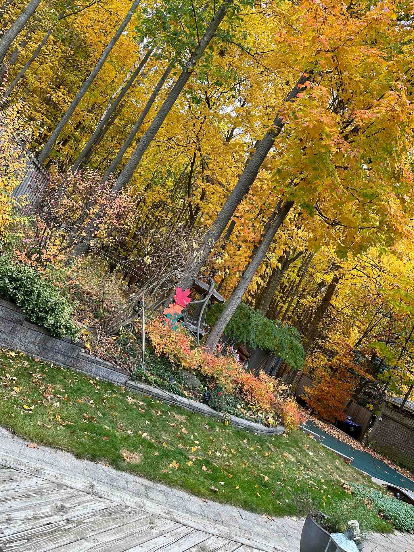 Photo 32 of 128 Wildwood Trail, Barrie, Ardagh — HOMEH
