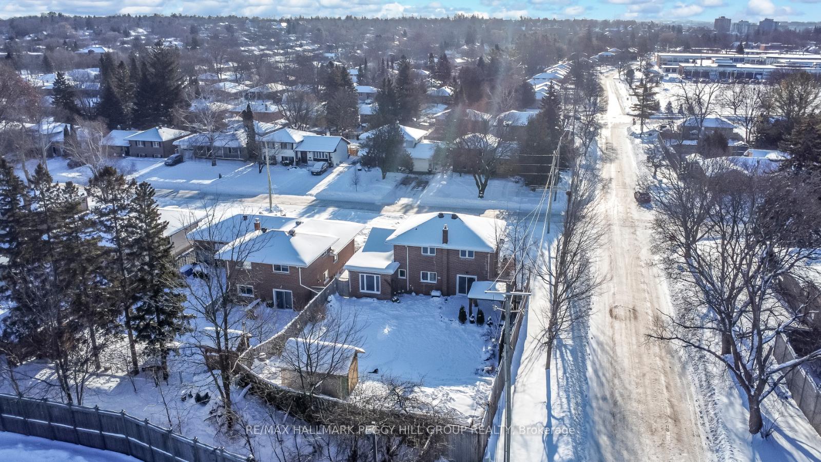 Photo 21 of 42 Ottaway Avenue, Barrie, Wellington — HOMEH