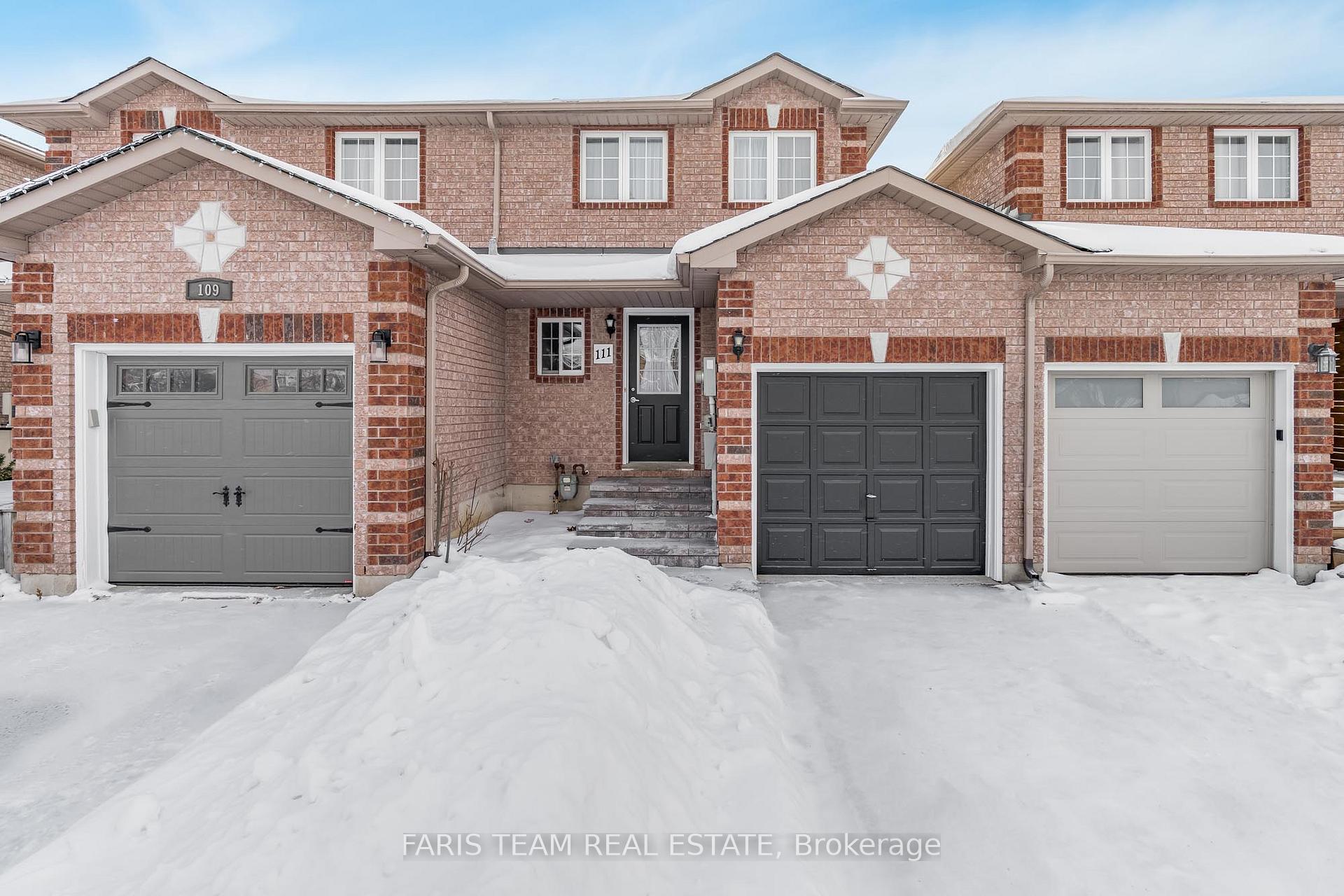 Photo 2 of 111 Nathan Crescent, Barrie, Painswick South — HOMEH