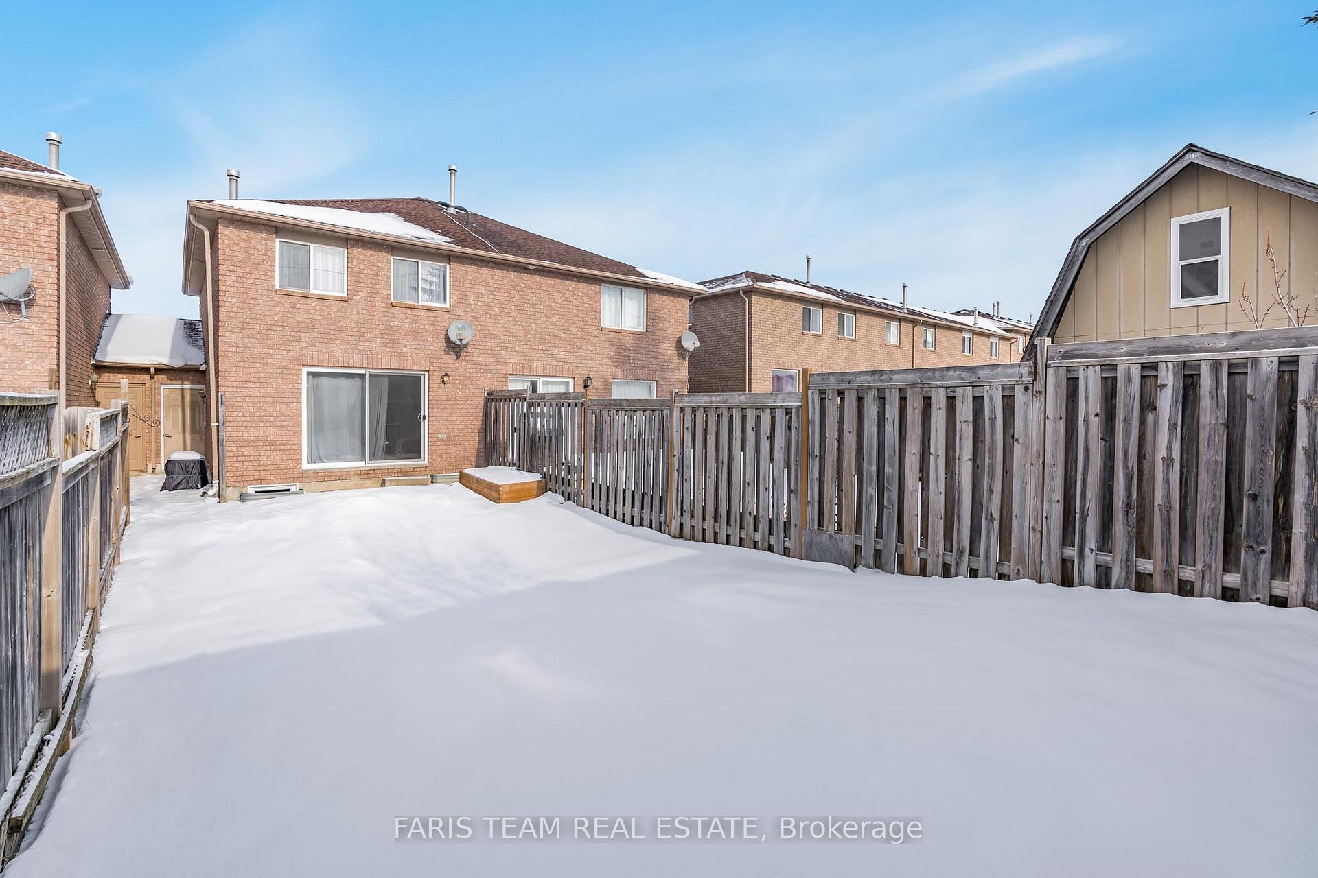 Photo 12 of 111 Nathan Crescent, Barrie, Painswick South — HOMEH