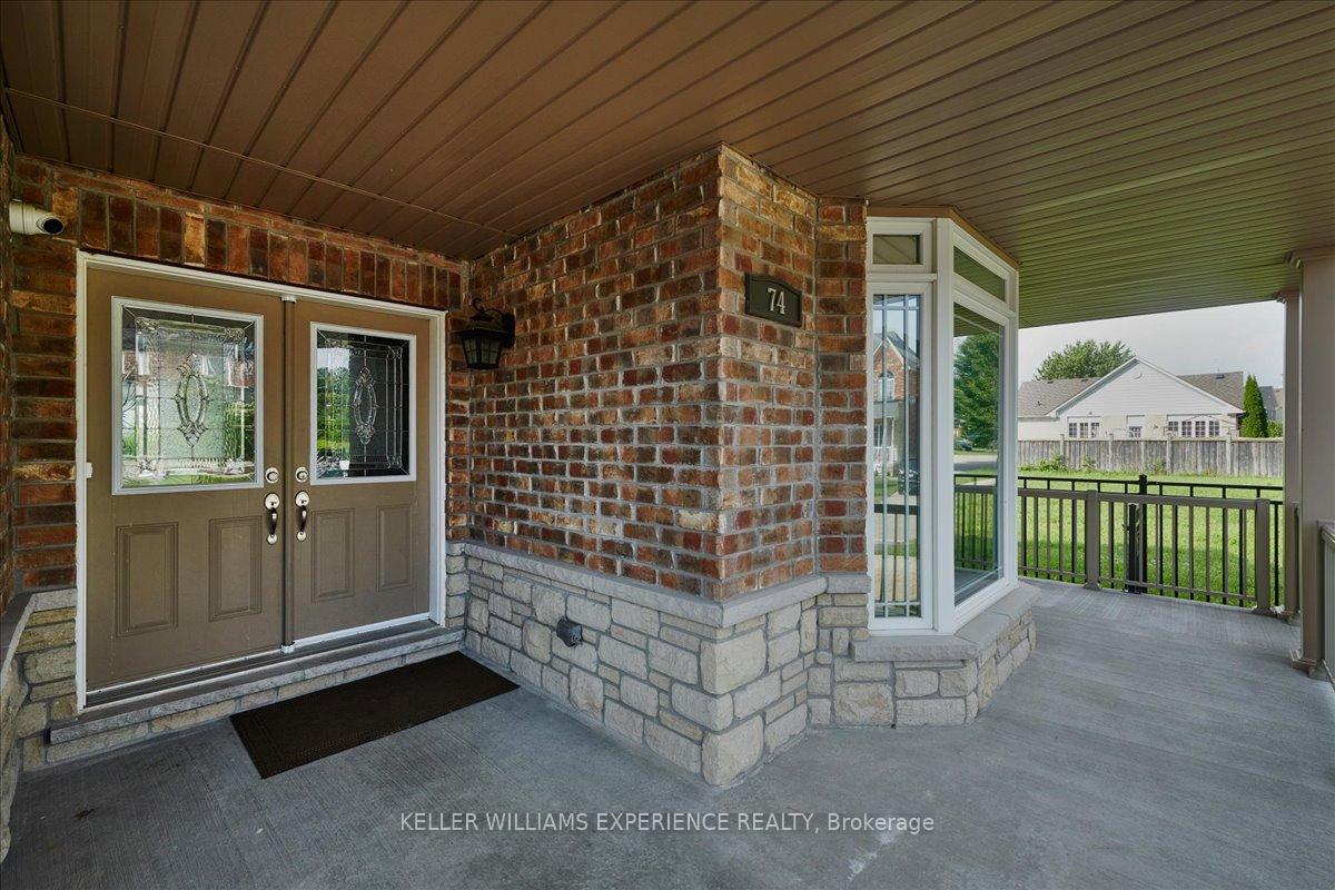 Photo 2 of 74 Megan Crescent, Barrie, Holly — HOMEH
