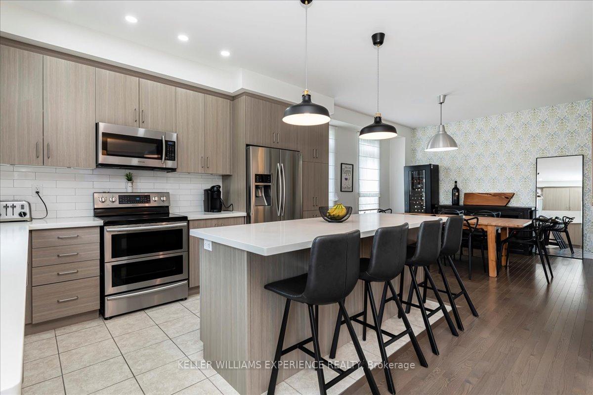 Photo 8 of 74 Megan Crescent, Barrie, Holly — HOMEH