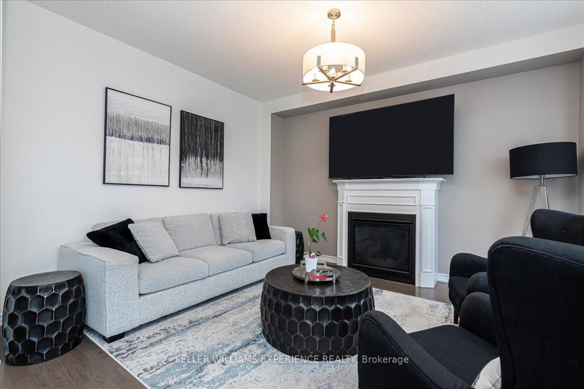 Photo 9 of 74 Megan Crescent, Barrie, Holly — HOMEH