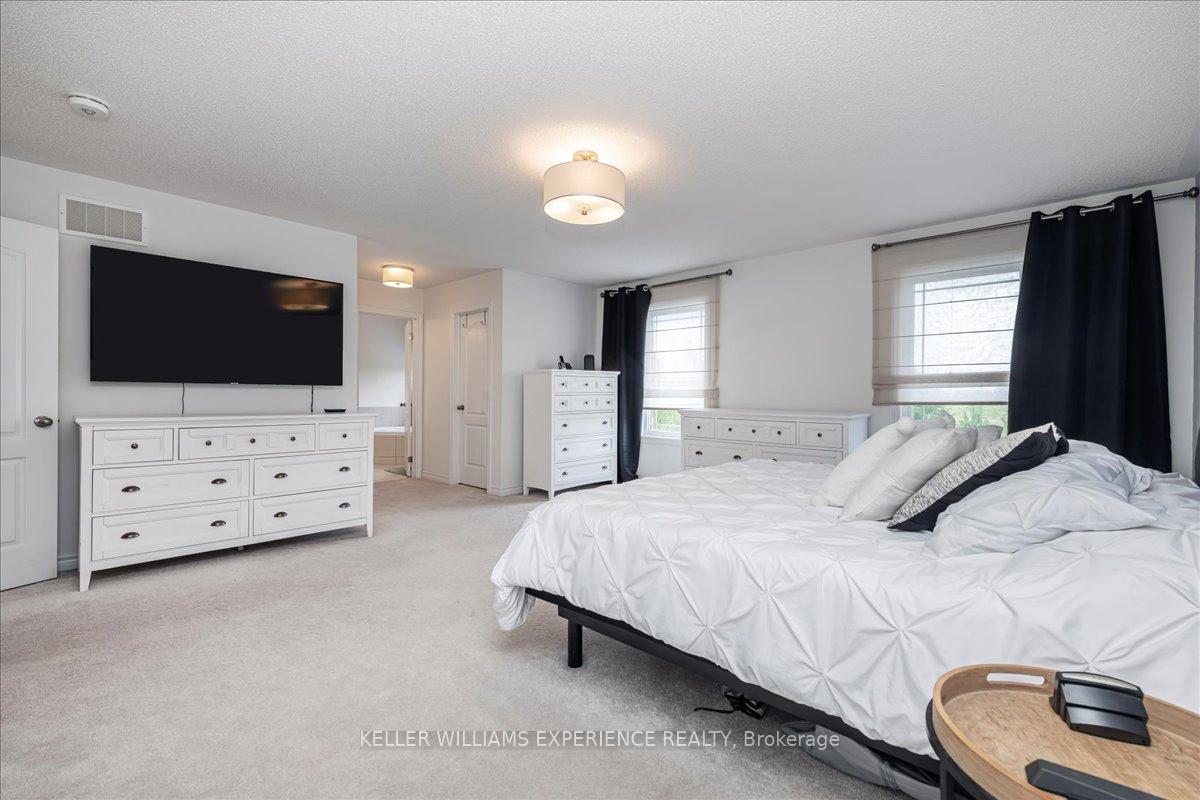 Photo 15 of 74 Megan Crescent, Barrie, Holly — HOMEH