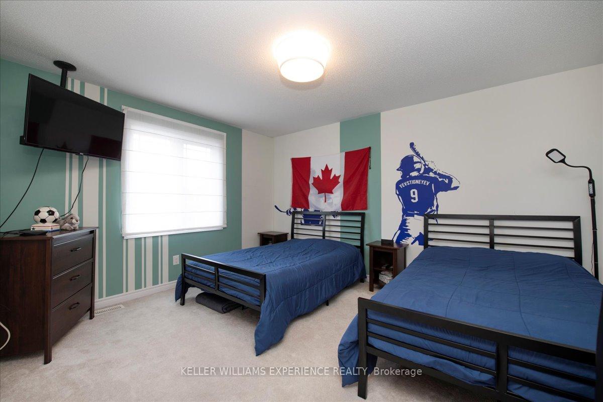 Photo 22 of 74 Megan Crescent, Barrie, Holly — HOMEH