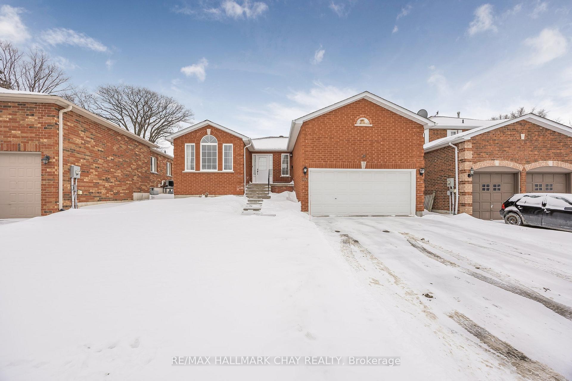 Photo 2 of 293 Cox Mill Road, Barrie, Bayshore — HOMEH