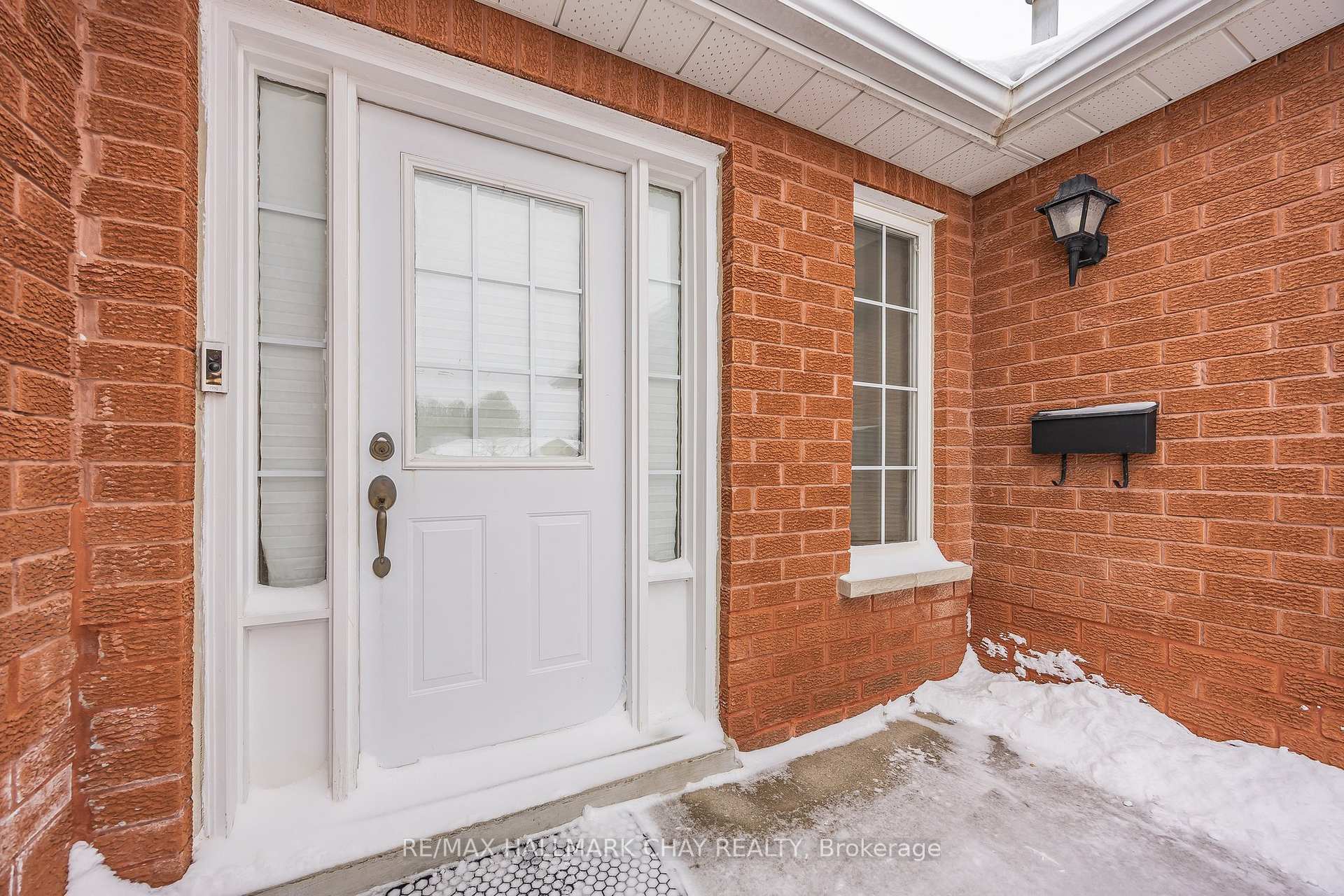 Photo 4 of 293 Cox Mill Road, Barrie, Bayshore — HOMEH
