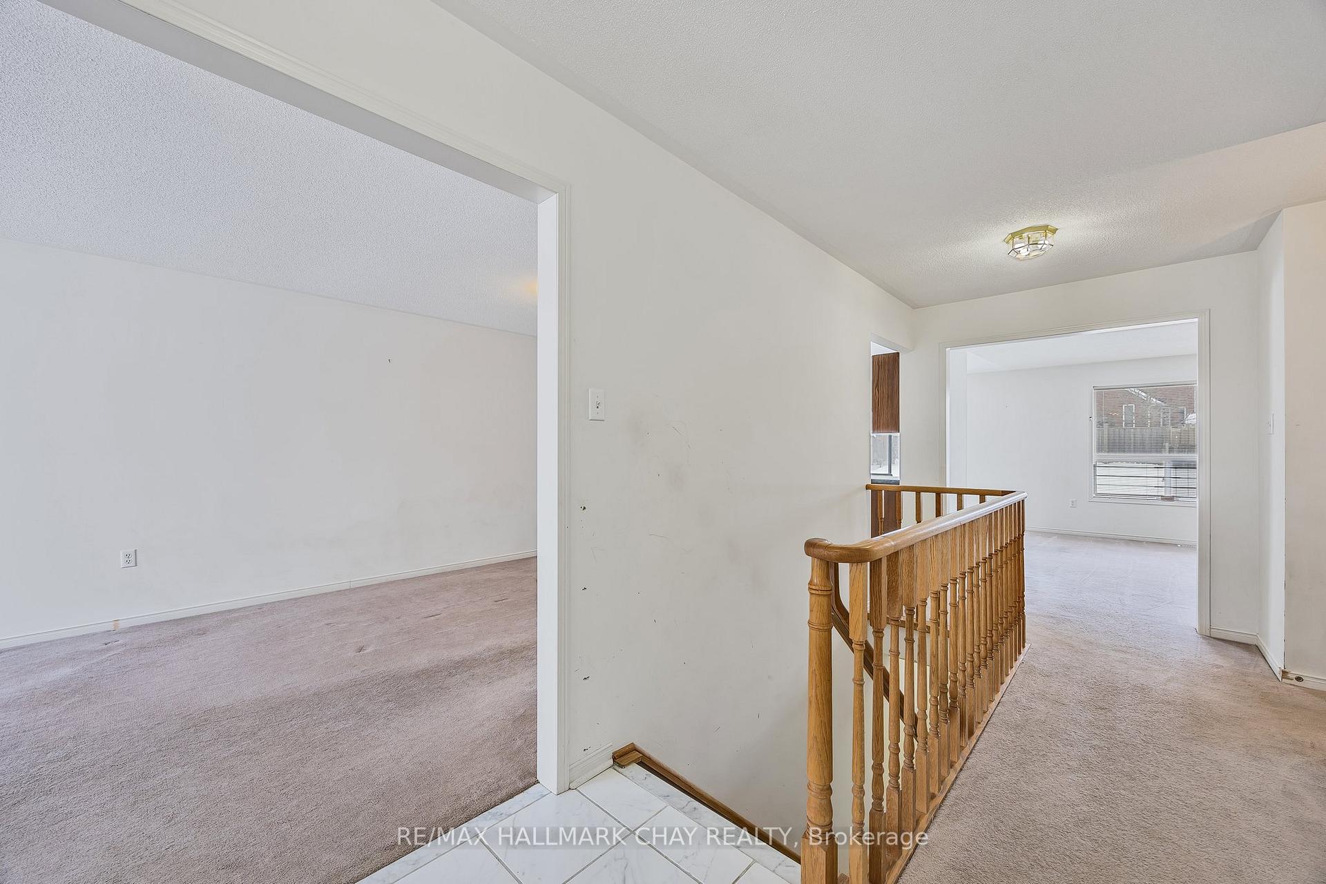 Photo 5 of 293 Cox Mill Road, Barrie, Bayshore — HOMEH