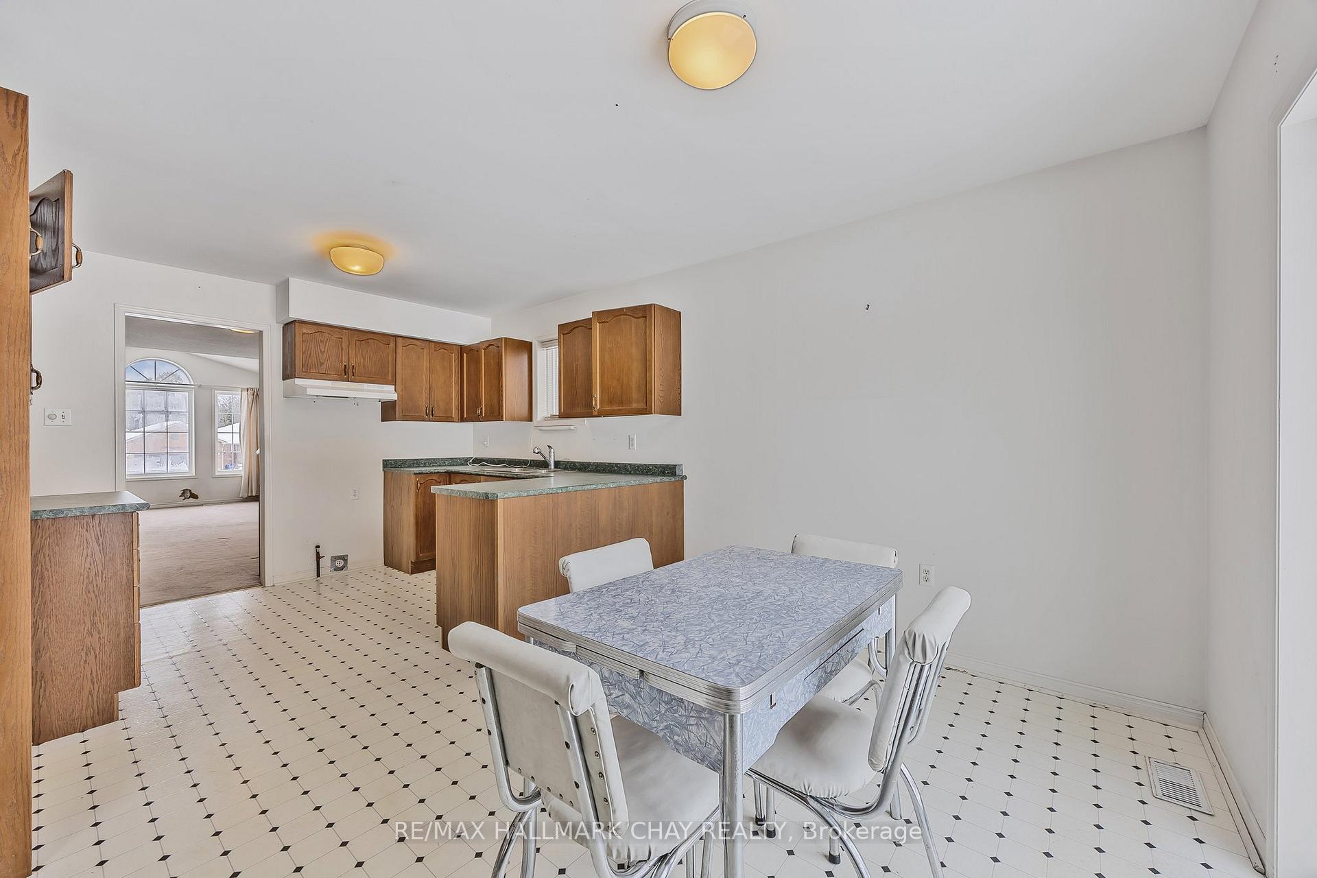 Photo 15 of 293 Cox Mill Road, Barrie, Bayshore — HOMEH