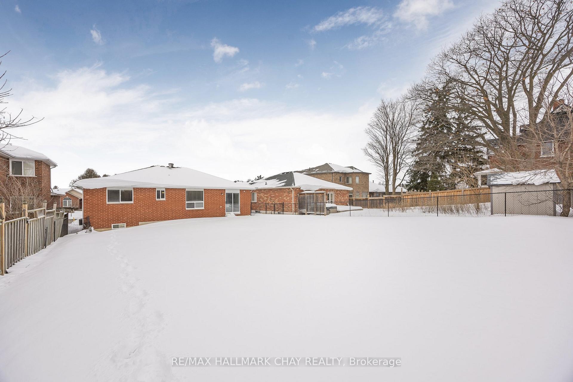 Photo 32 of 293 Cox Mill Road, Barrie, Bayshore — HOMEH