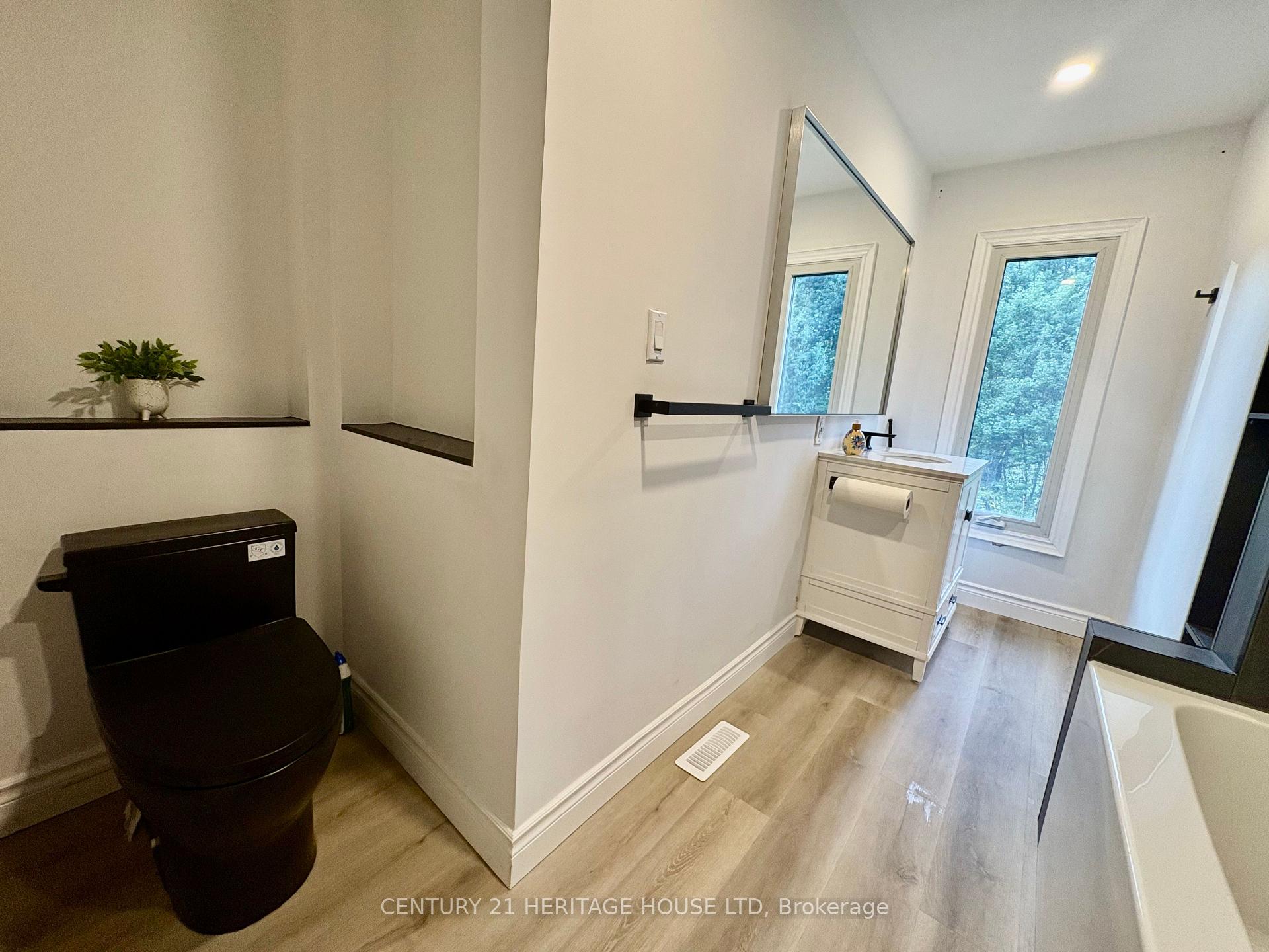 Photo 25 of 3490 Waneeta Drive, Malahide, Rural Malahide — HOMEH