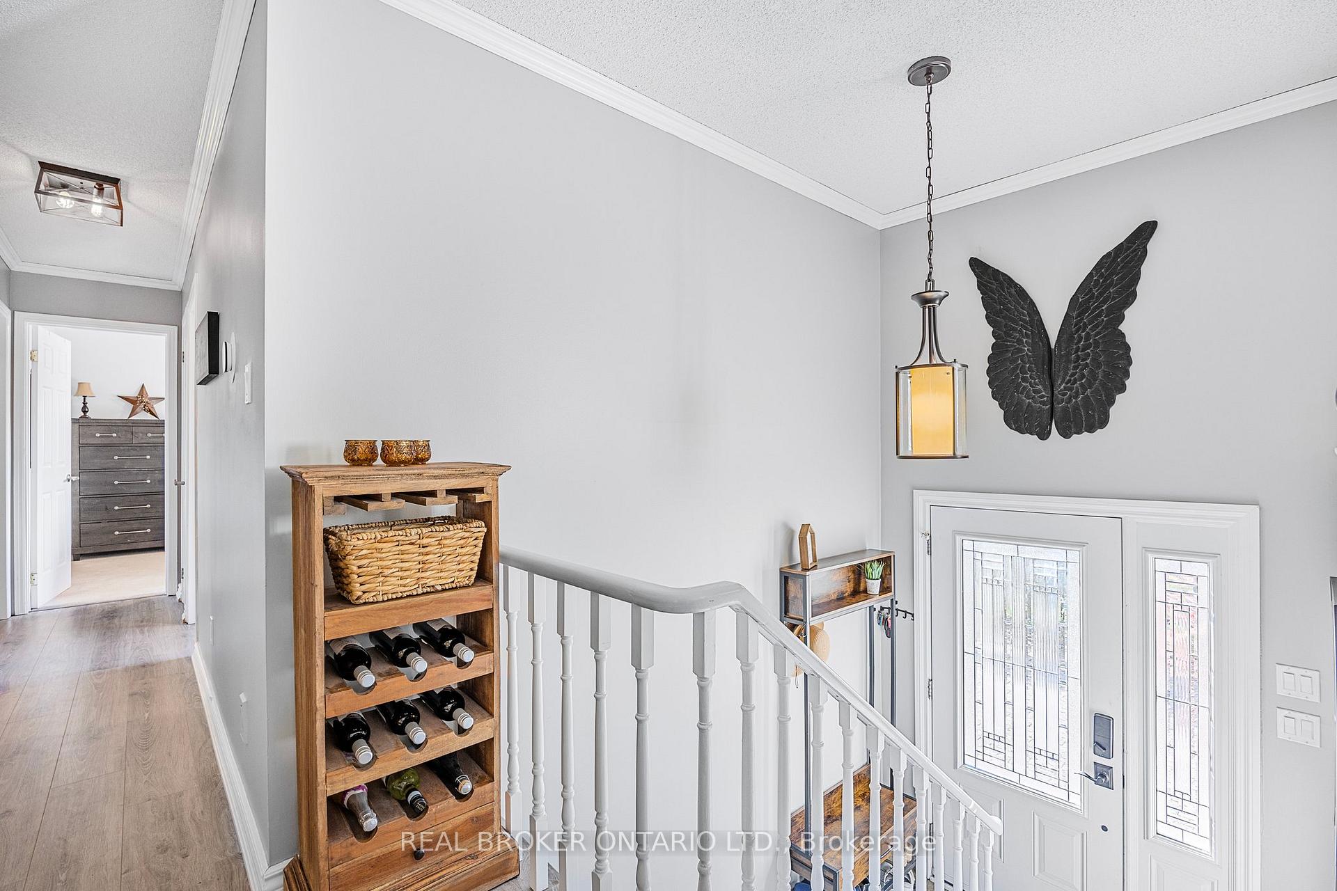 Photo 6 of 22 Patterson Place, Barrie, Ardagh — HOMEH