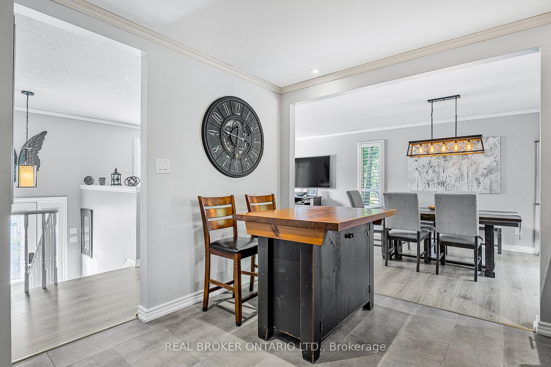 Photo 13 of 22 Patterson Place, Barrie, Ardagh — HOMEH