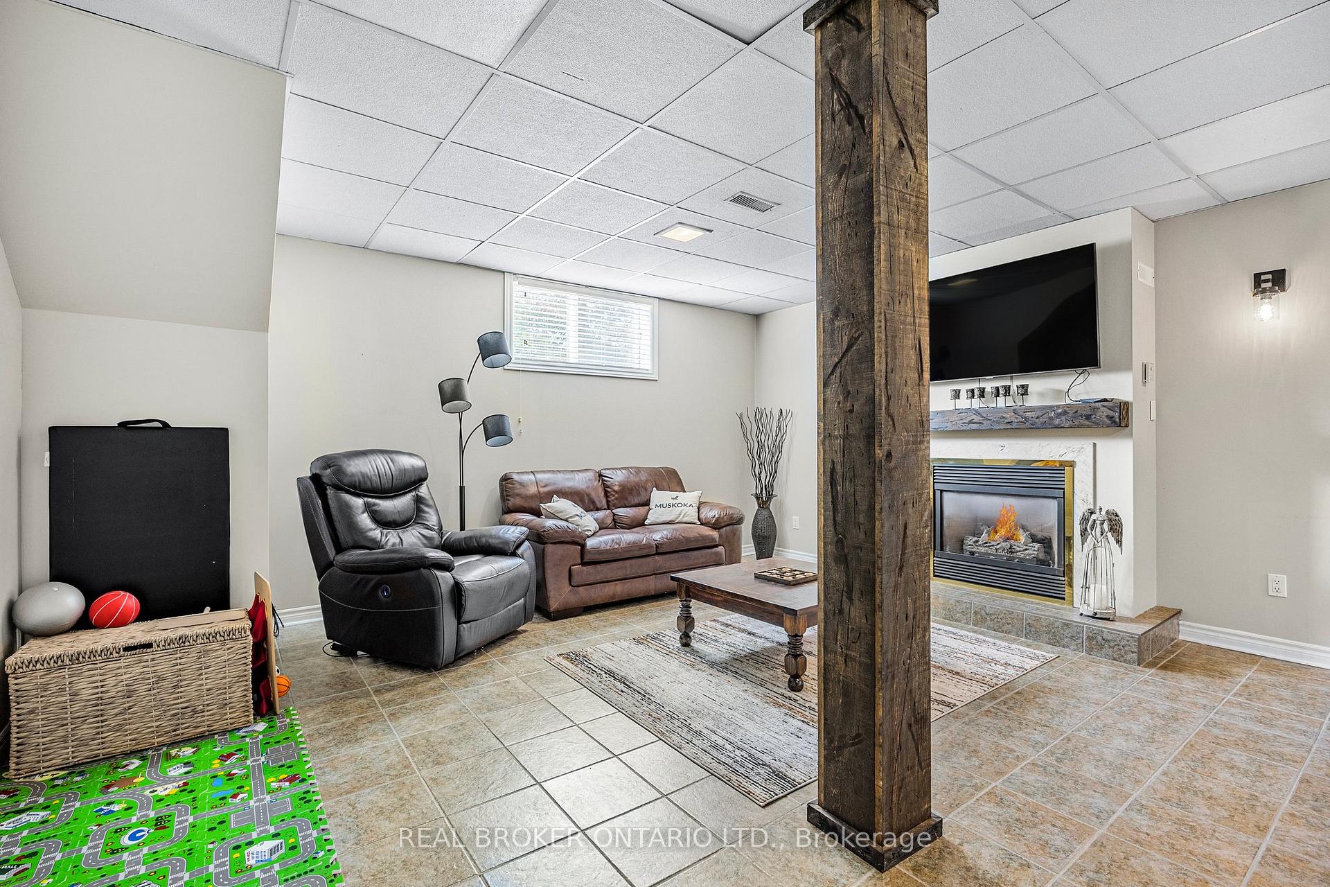 Photo 21 of 22 Patterson Place, Barrie, Ardagh — HOMEH
