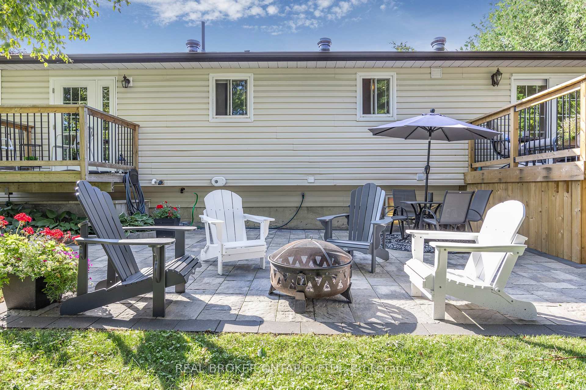 Photo 36 of 22 Patterson Place, Barrie, Ardagh — HOMEH