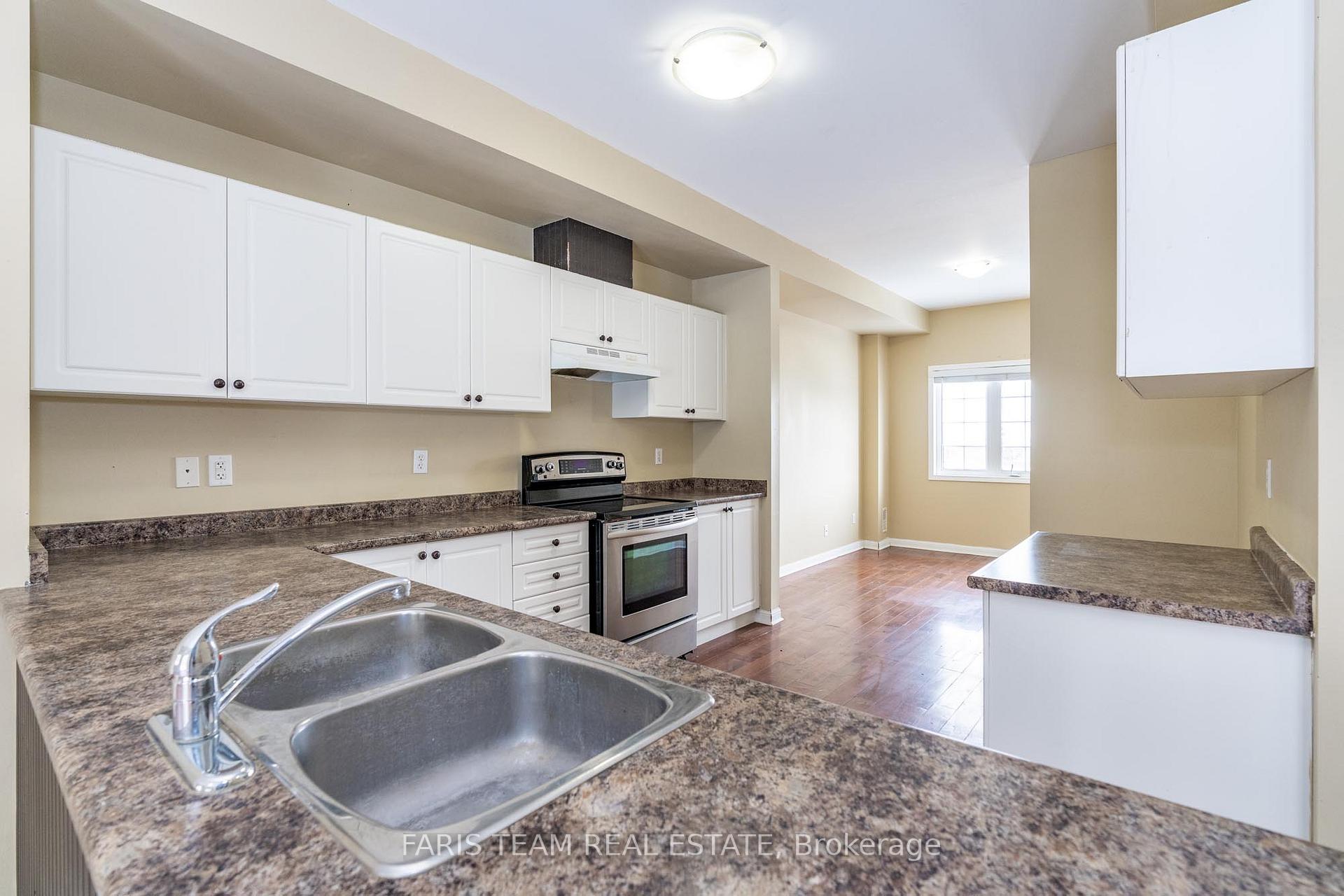 Photo 3 of Unit 8, 175 Stanley Street, Barrie, East Bayfield — HOMEH