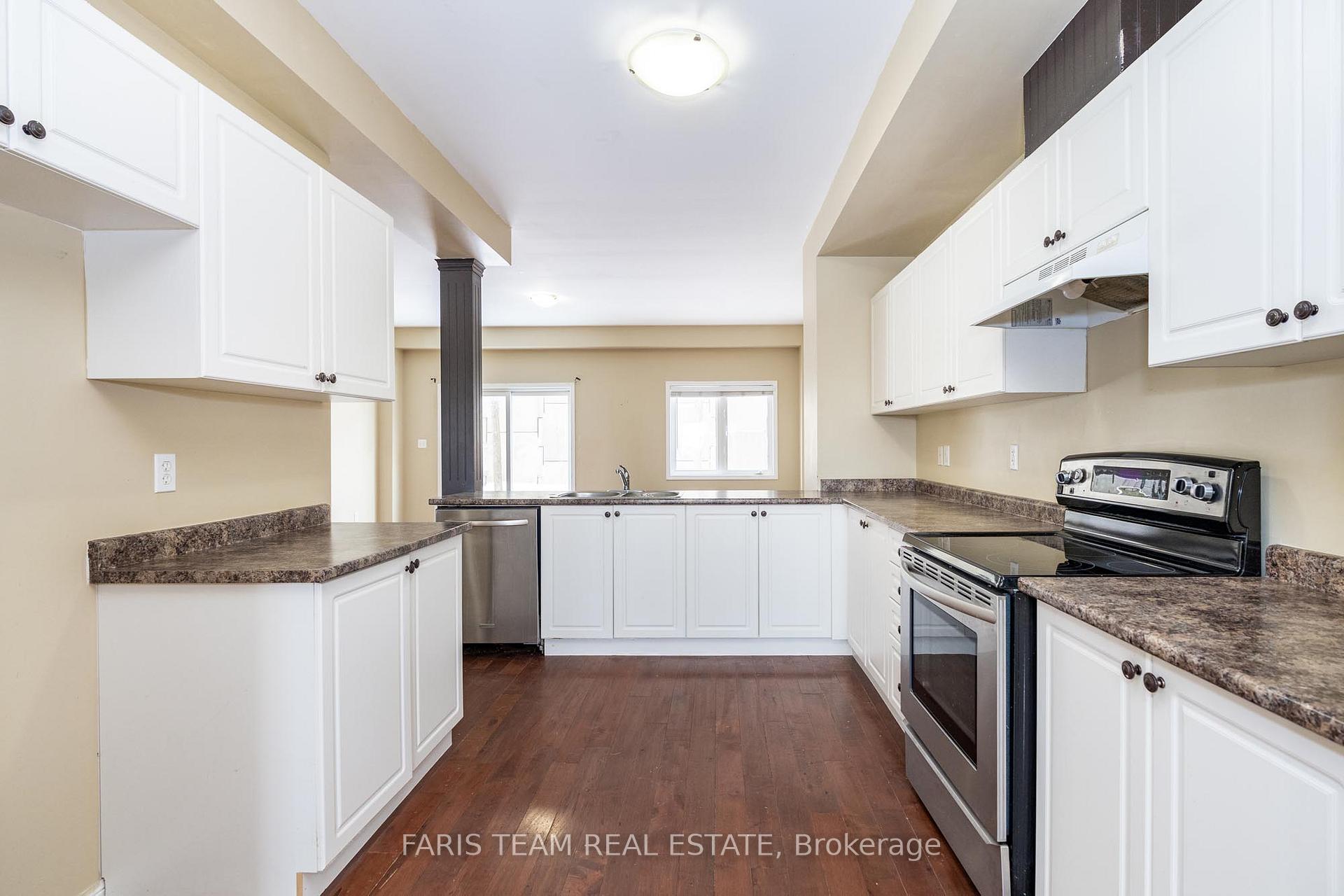 Photo 5 of Unit 8, 175 Stanley Street, Barrie, East Bayfield — HOMEH
