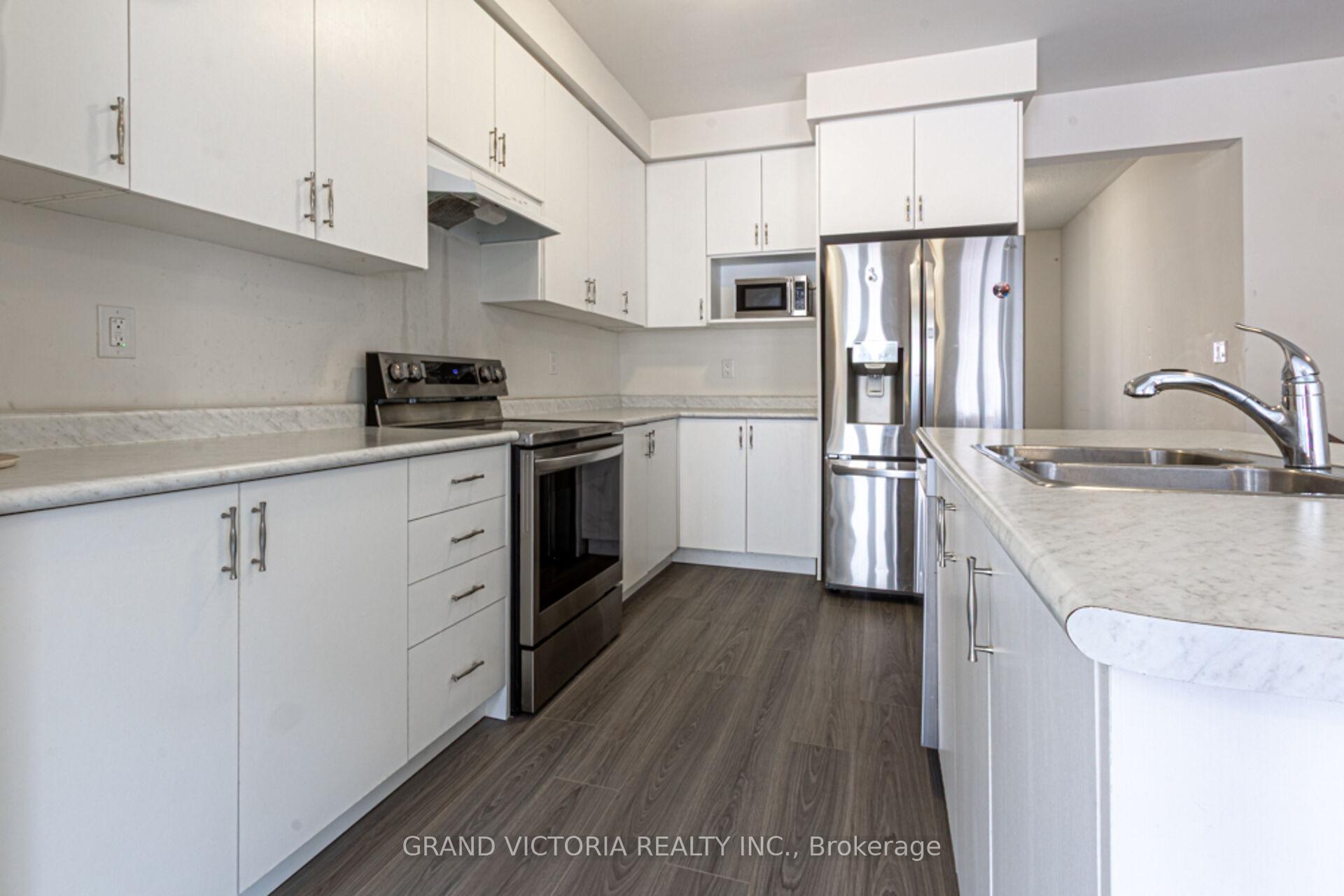 Photo 13 of 35 Mountain Heights Place, Hamilton, Waterdown — HOMEH