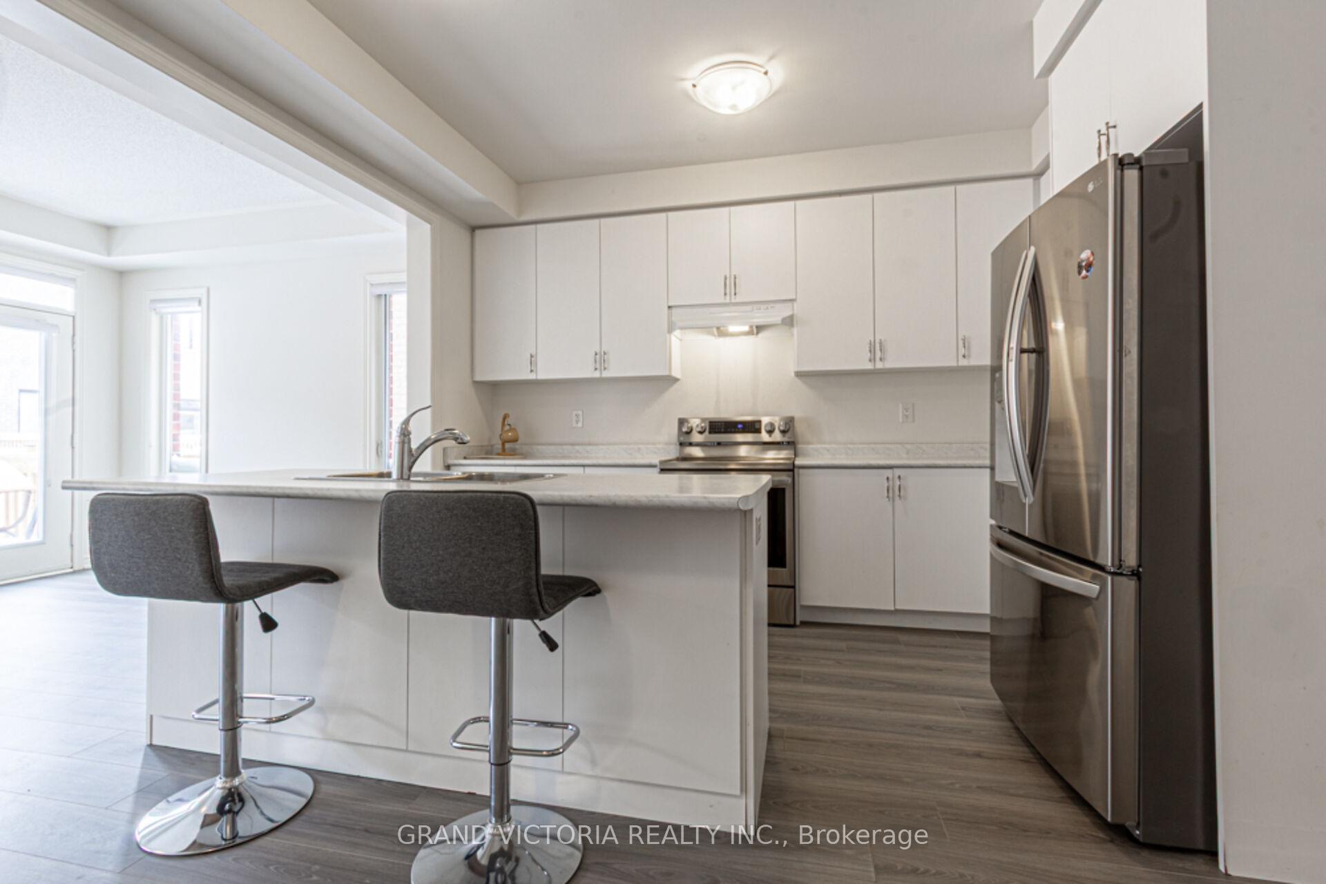 Photo 17 of 35 Mountain Heights Place, Hamilton, Waterdown — HOMEH