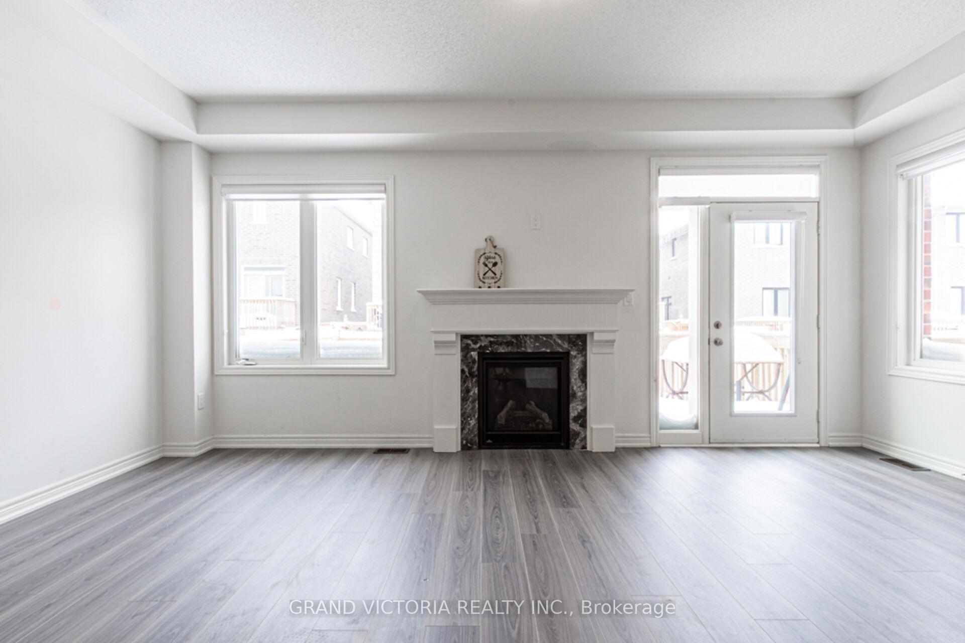 Photo 19 of 35 Mountain Heights Place, Hamilton, Waterdown — HOMEH