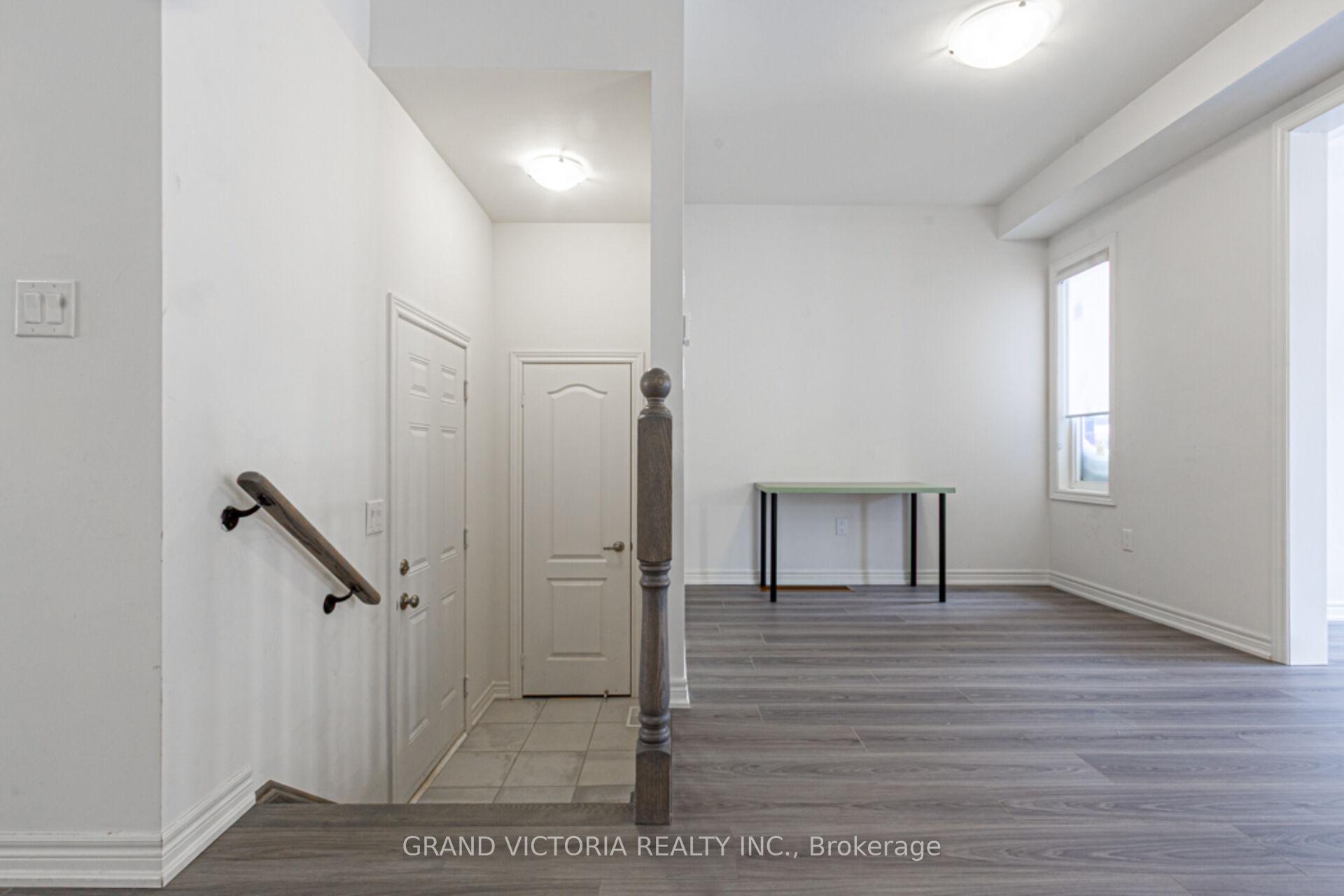 Photo 23 of 35 Mountain Heights Place, Hamilton, Waterdown — HOMEH