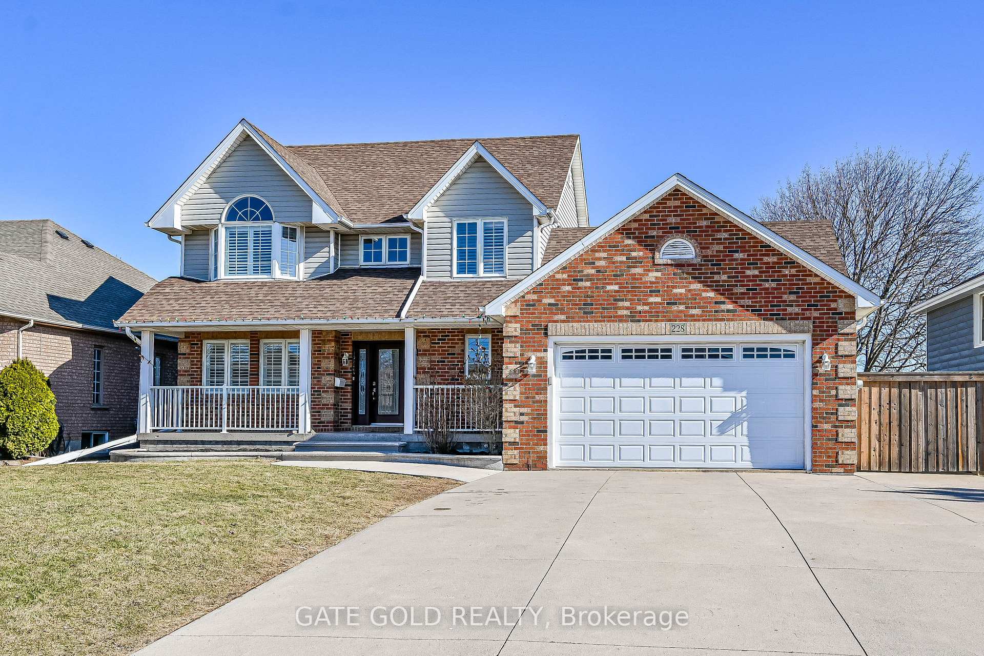 Front of 228 Highland Road W
