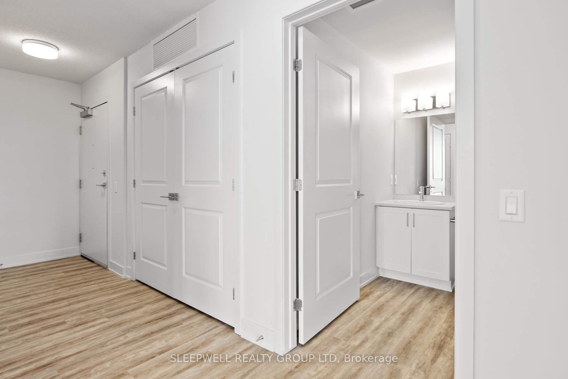 Photo 2 of Unit 204, 3 Bedale Drive, Ottawa, Crystal Beach — HOMEH