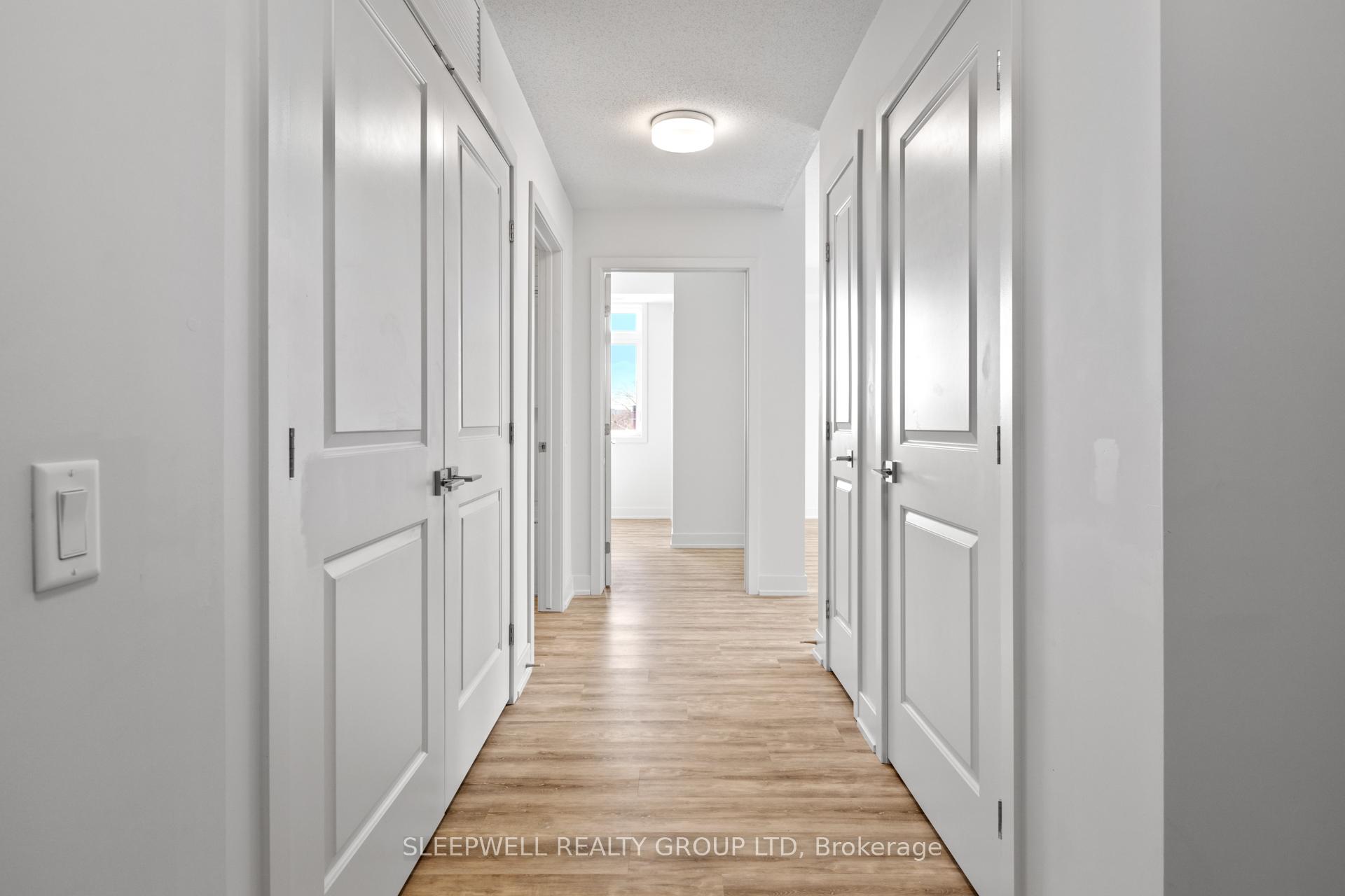 Photo 3 of Unit 204, 3 Bedale Drive, Ottawa, Crystal Beach — HOMEH